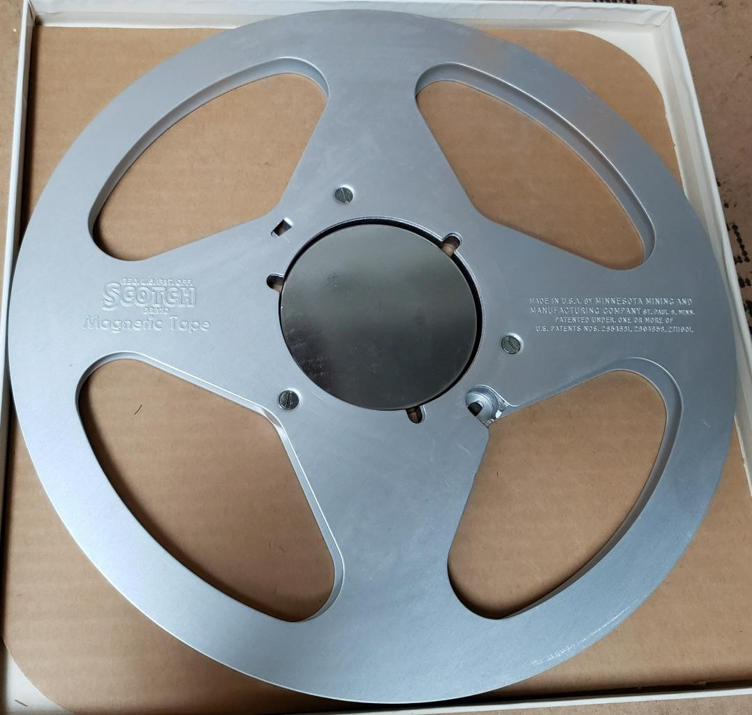 2 SCOTCH 102-24 R METAL TAKEUP REELS  !  BA