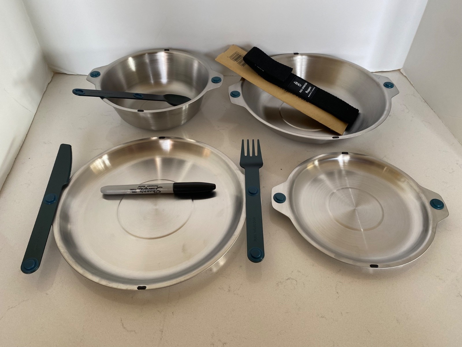 New Full Windsor Magware Set of 8 for One person
