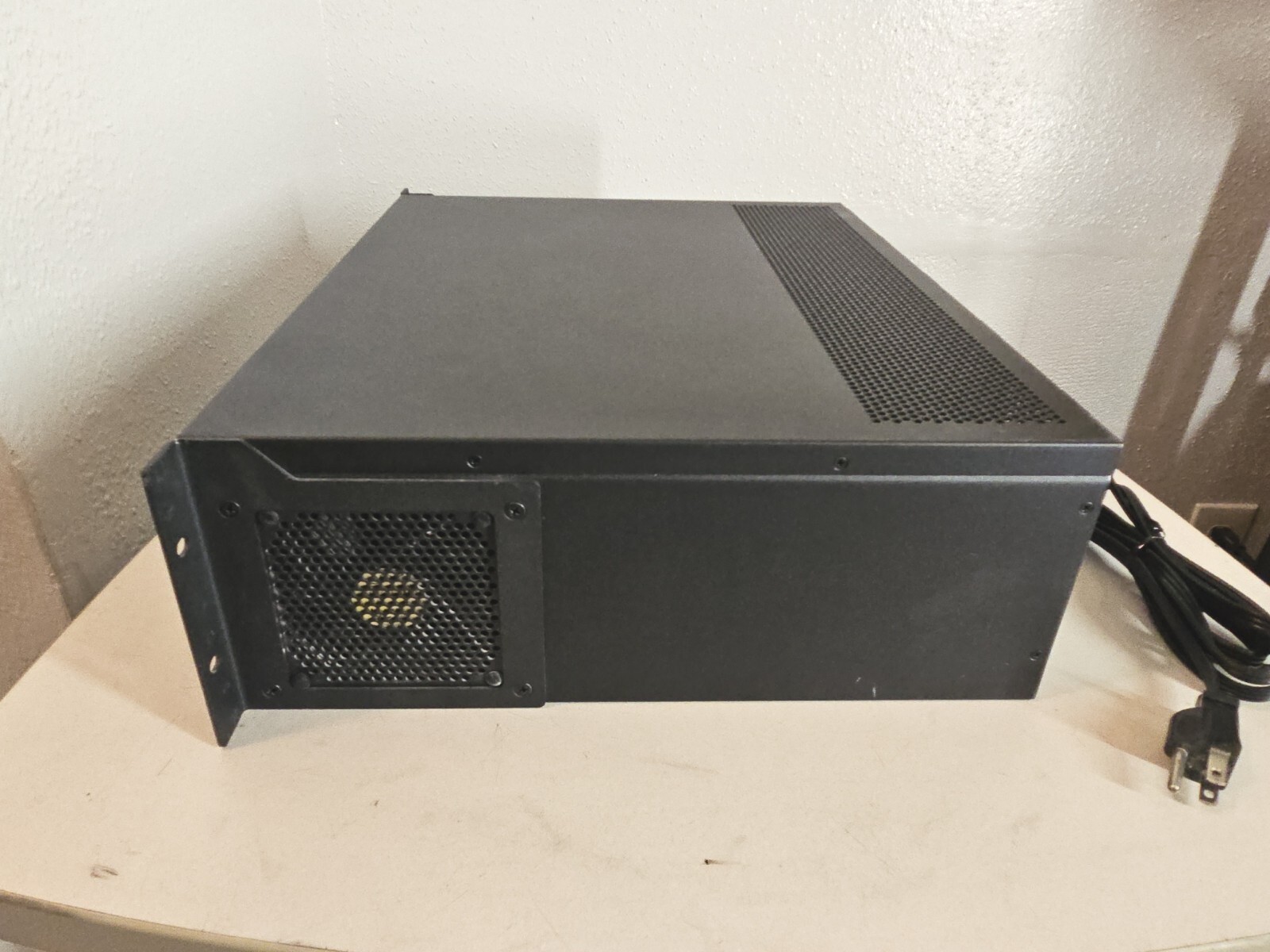 AMX Enova DVX-2150 HD-T Switcher