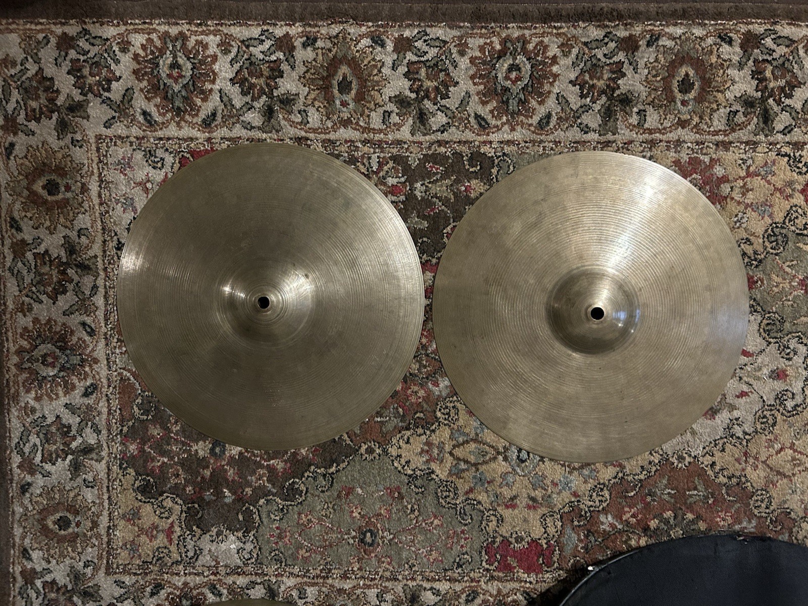 Zildjian Trans-stamp 14 Inch Hi Hat 1950’s Thin. 686g/880g Nice Hats!