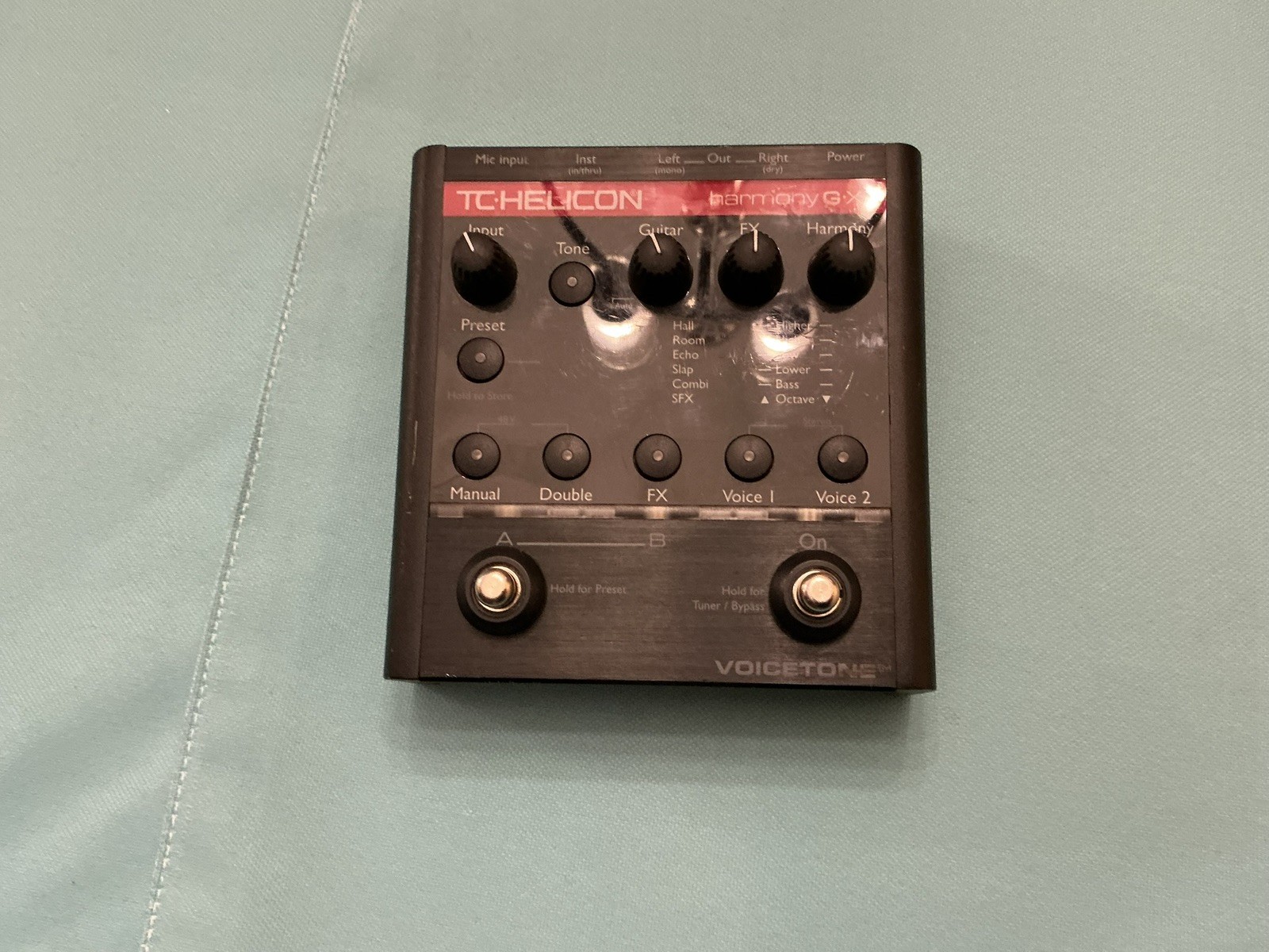 TC Helicon VoiceTone Harmony-G XT Vocal Harmony Processor + Power Supply