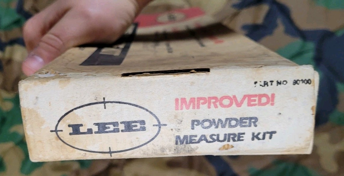 LEE PRECISION POWDER MEASURE KIT COMPLETE WITH LOAD DATA CARD
