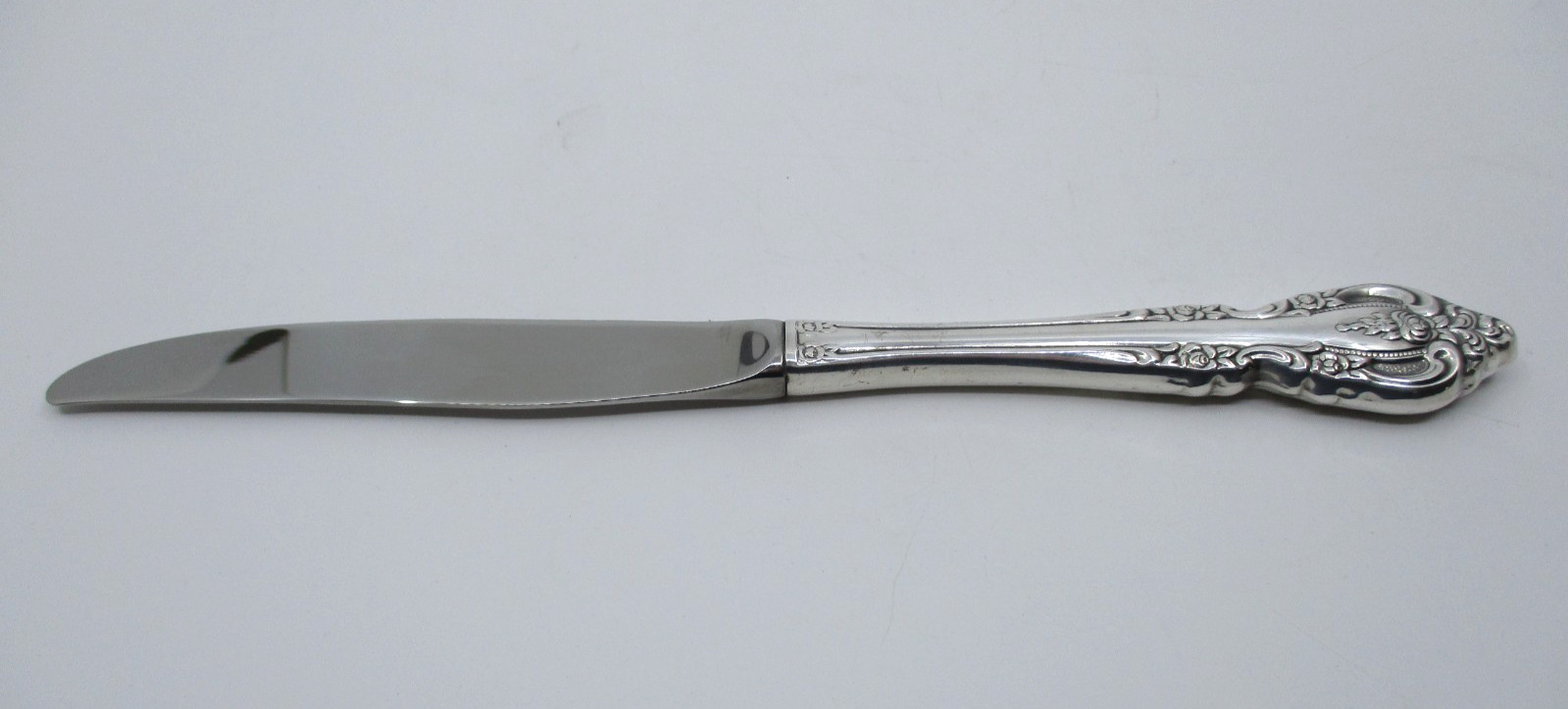 ONEIDA SILVERPLATE BRAHMS DINNER KNIFE - 9 1/8"  03P