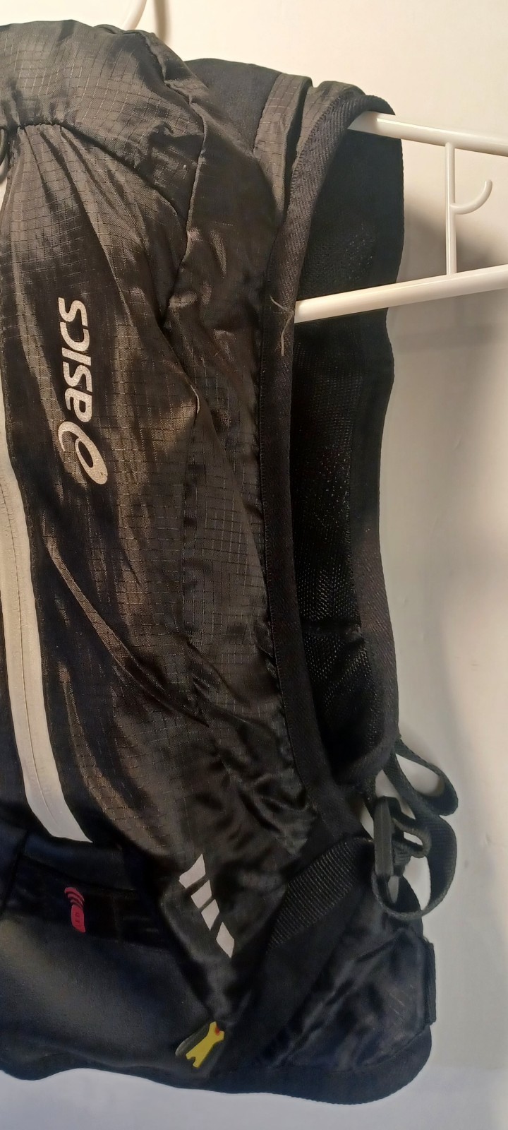asics ~ Run/Jogging Hike Hydration Backpack Performance 1.5Liter ~ NWOT ‐J