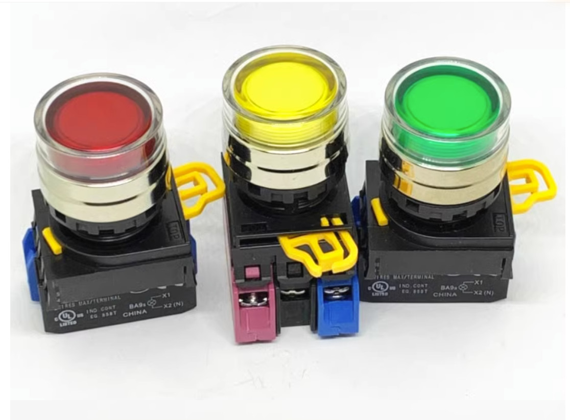 1PC New IDEC Self-reset button with light YW4L-MF2E02Q4Y 24V yellow 2NC #LL