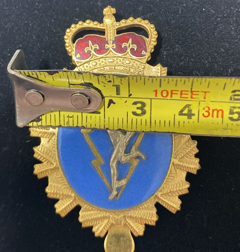 Canadian Forces Communications & Electronics Branch Cap Badge