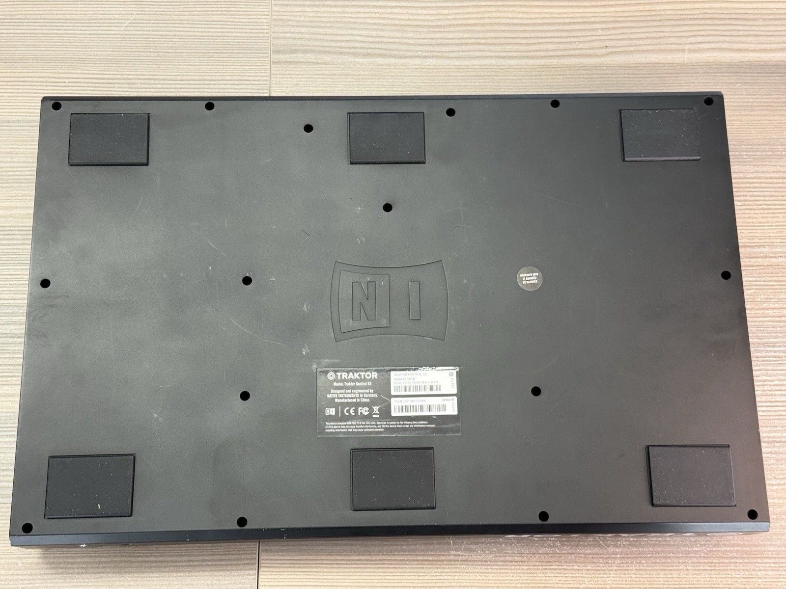Native Instruments Traktor Kontrol S5 DJ Controller