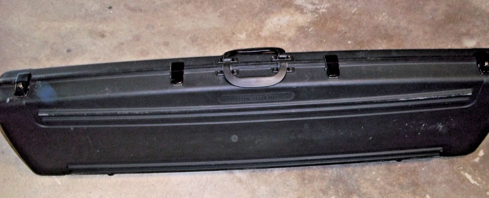 Vintage Doskocil Gun Guard Case  Locking Hunting Rifle Hard Side 48x14x5 inches