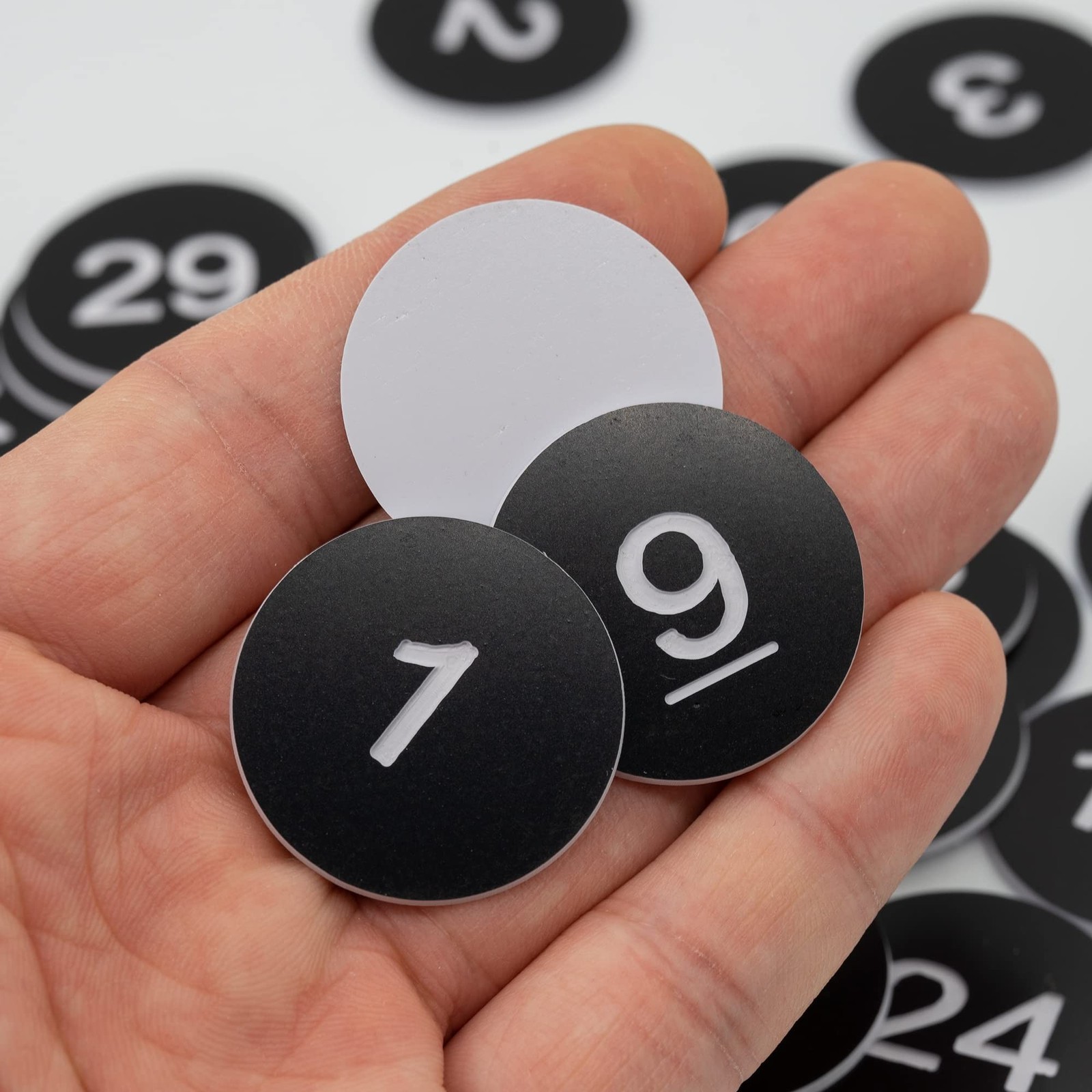 Round Plastic Numbered Discs Number Tags Engraved Numbered Tags Without Hole ...