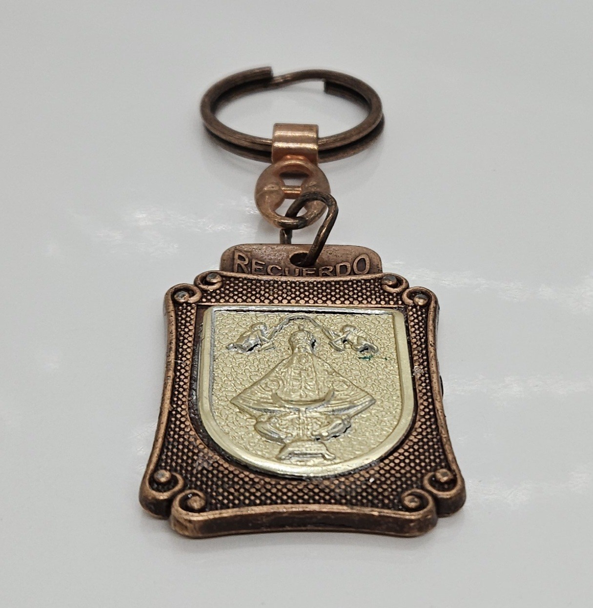 Recuerdo Metal Key Chain Key Double Sided