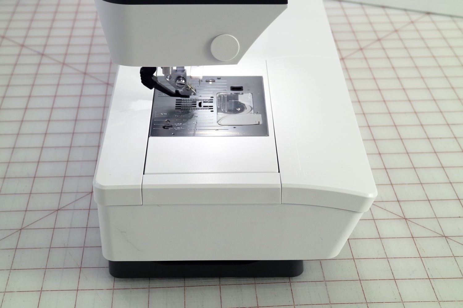 PFAFF Quilt Ambition 630 Sewing Machine IDT System Touchscreen