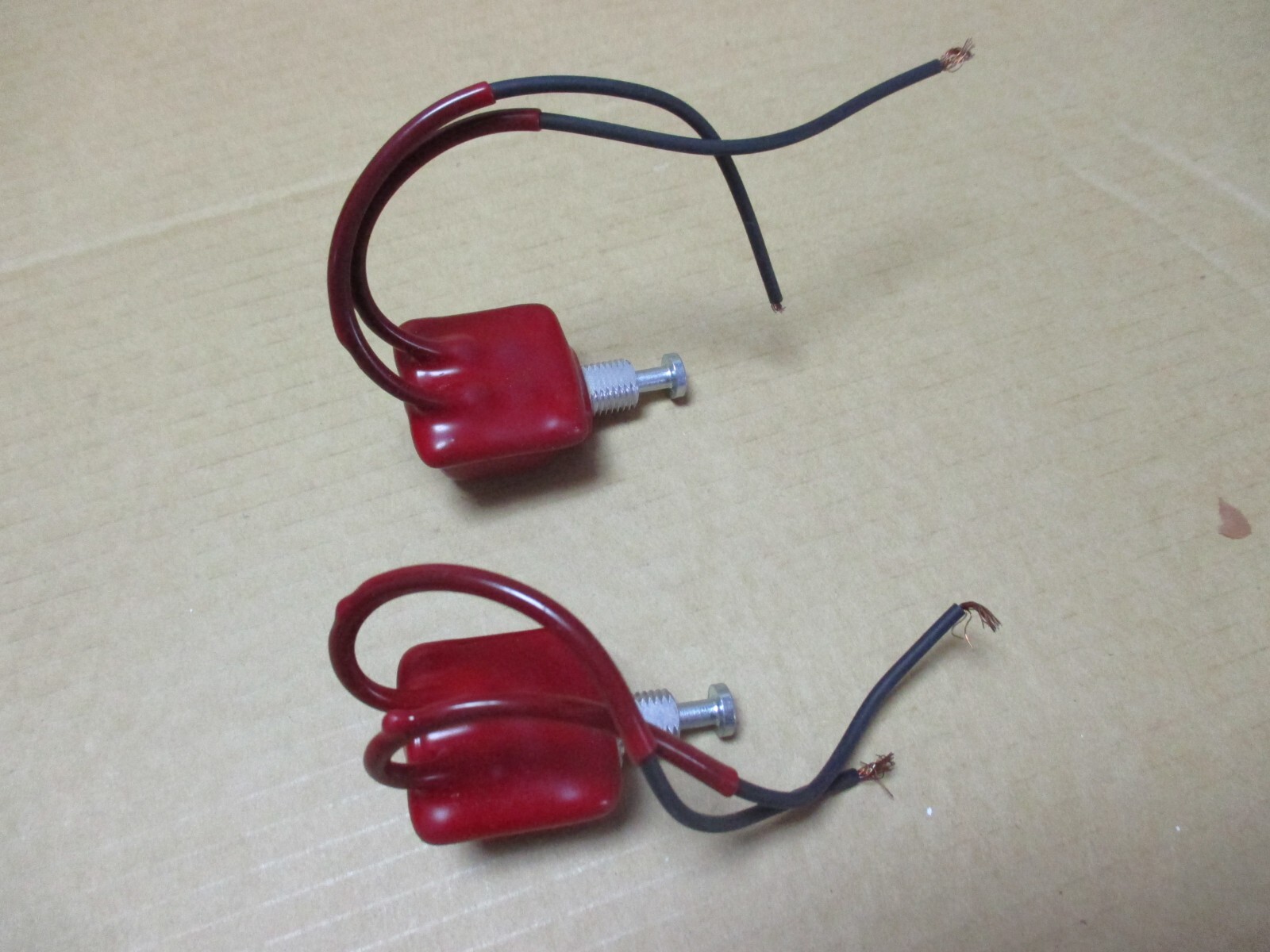 PUSH BUTTON MOMENTARY SWITCH FIRE TRUCKS NEW