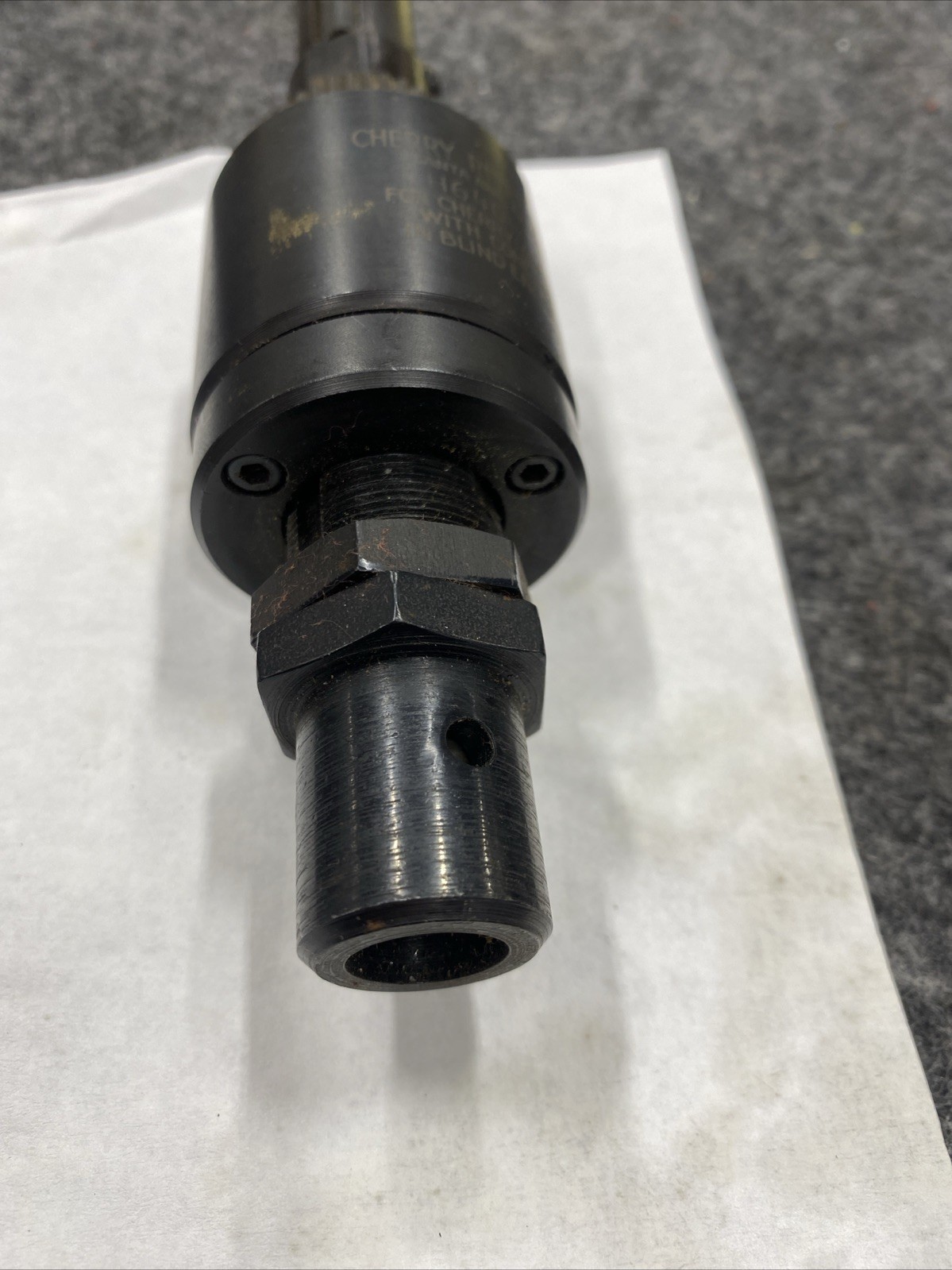 CHERRY AEROSPACE MODEL H640B-8U Pulling Head PNEUMATIC RIVETER Tool USED