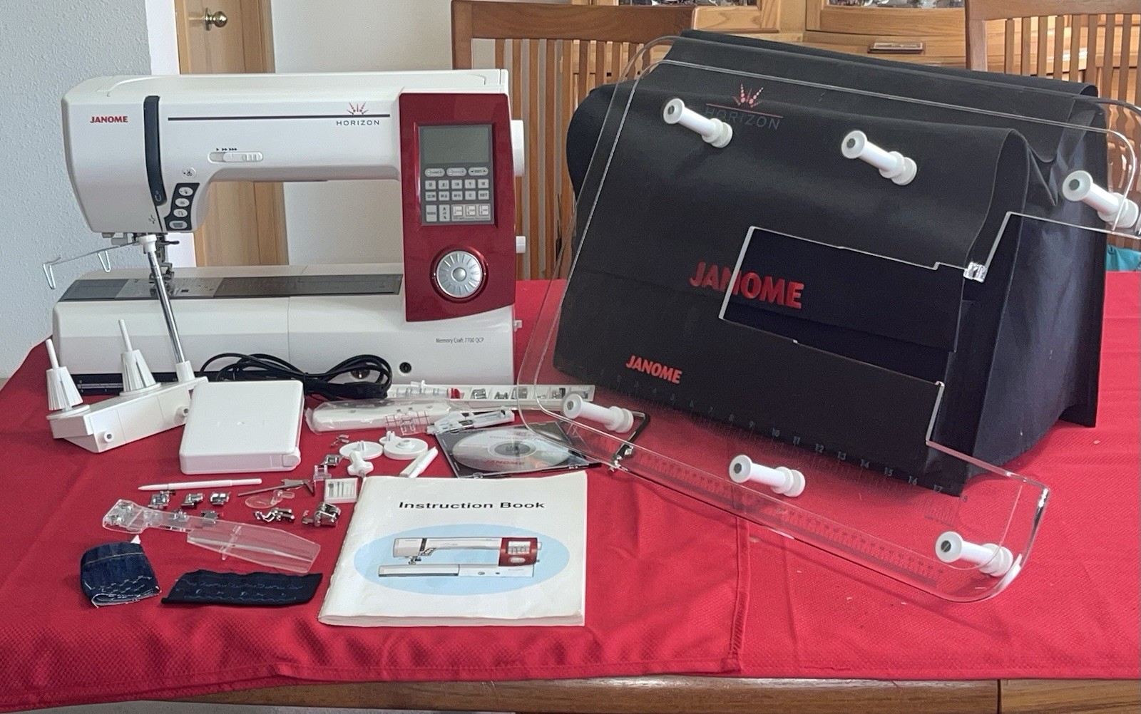 Janome Horizon Memory Craft 7700 QCP Computerized Sewing  Machine