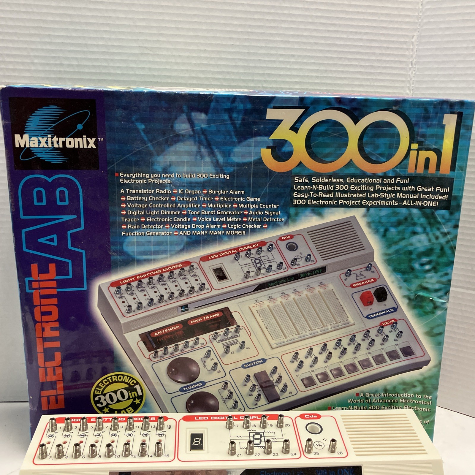 READ - Vintage Maxitronix Electronic Lab 300 in 1 Electronics Kit MX-908
