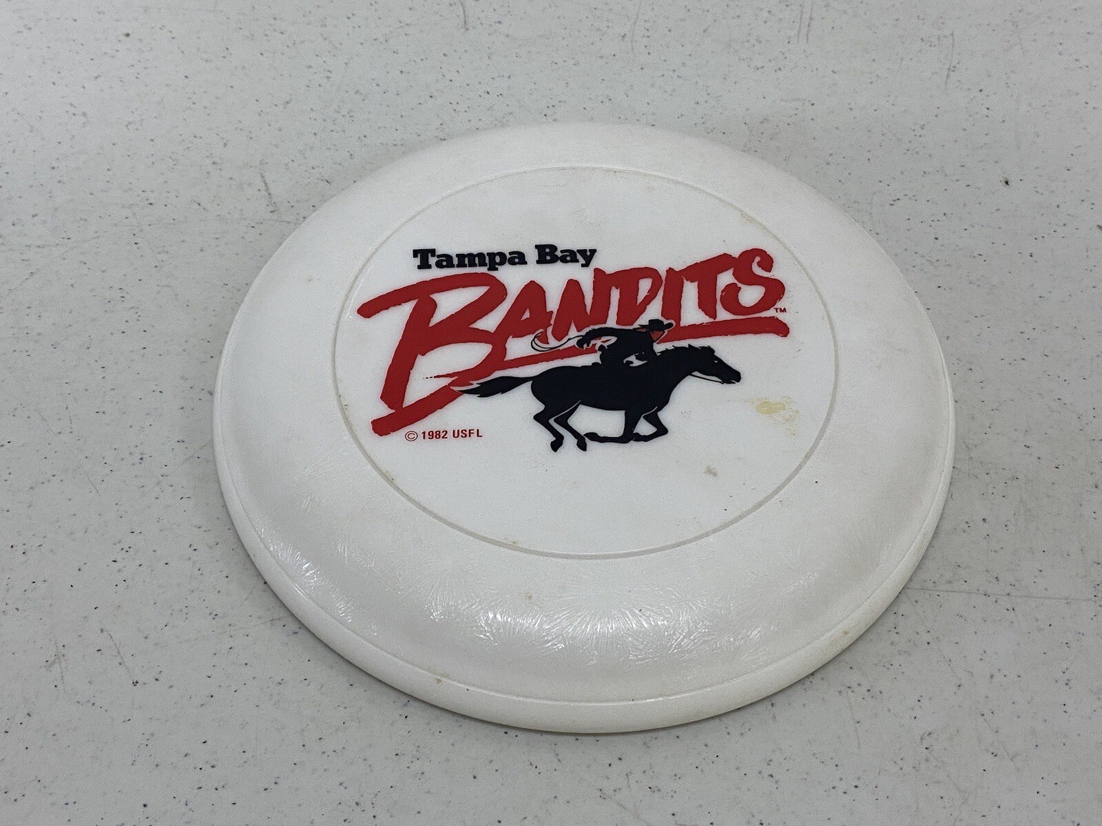 Vintage USFL Football Tampa Bay Bandits Plastic White Frisbee Souvenir 1980's
