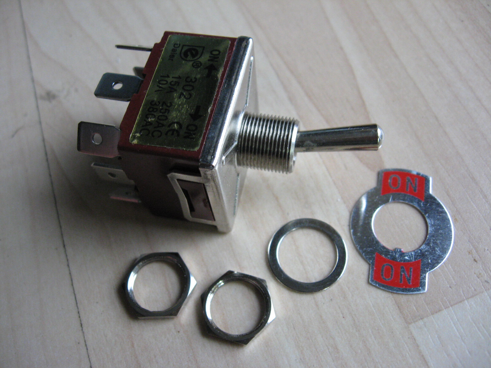 Daier Toggle Switch KN3C-302 TPDT 2-Position 250VAC 15Amps 12VDC 1/2" #E34BC