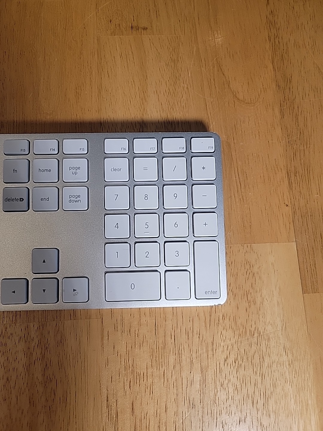 Apple Wired Keyboard Model A1243