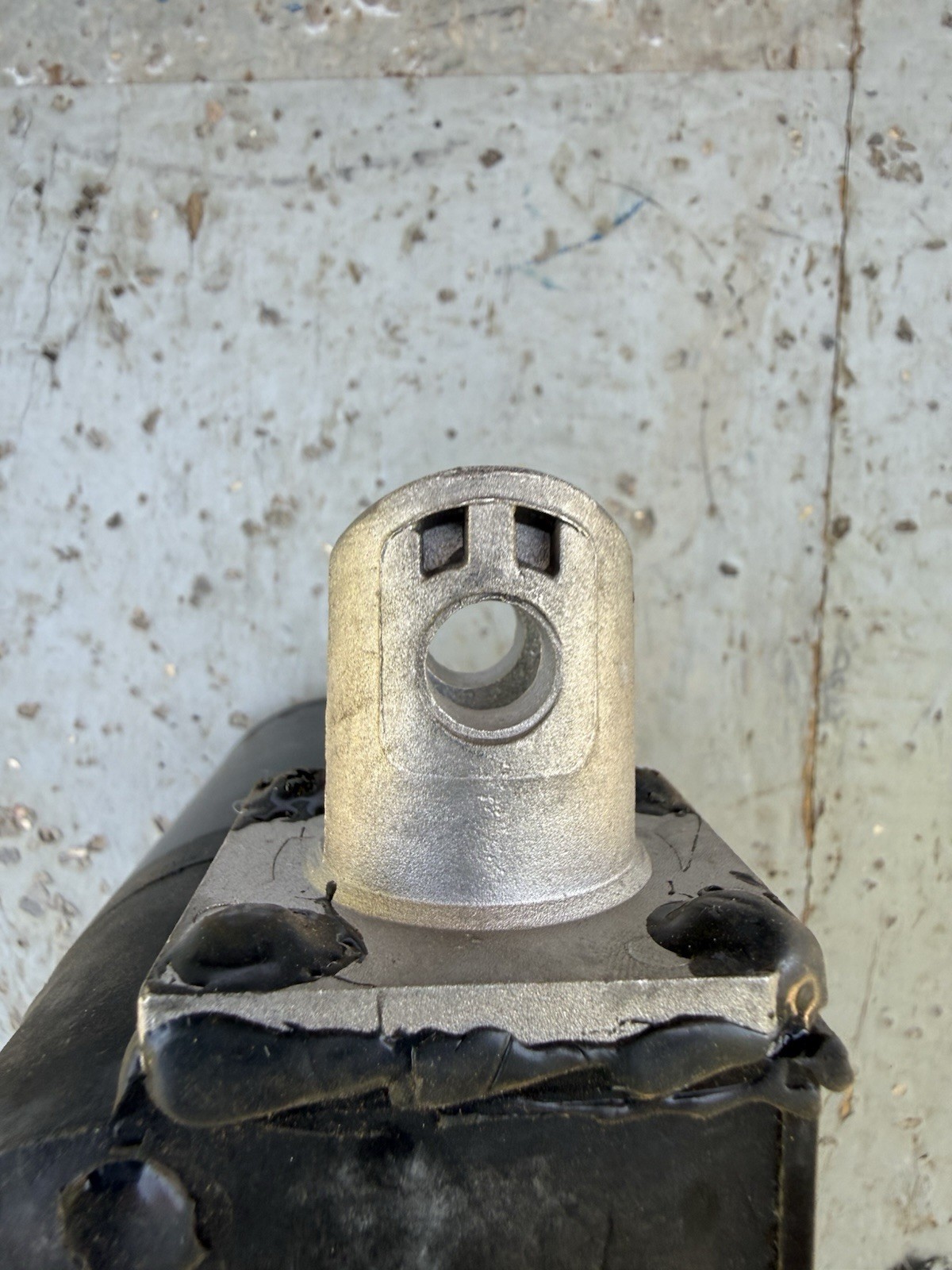 lb 12 125 300 8 Linear actuator New