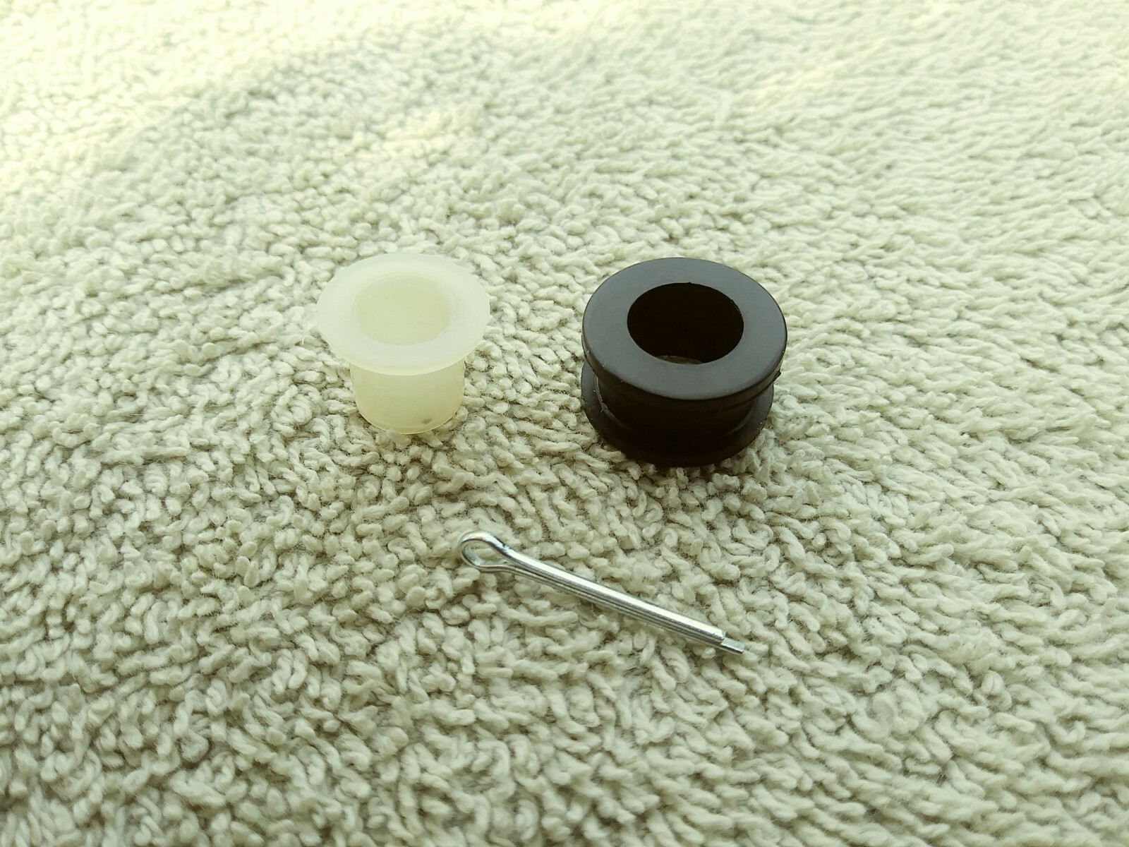 1962 - 72 CHEVY II NOVA Carb Throttle Linkage Accelerator Rod Bushing & Grommet