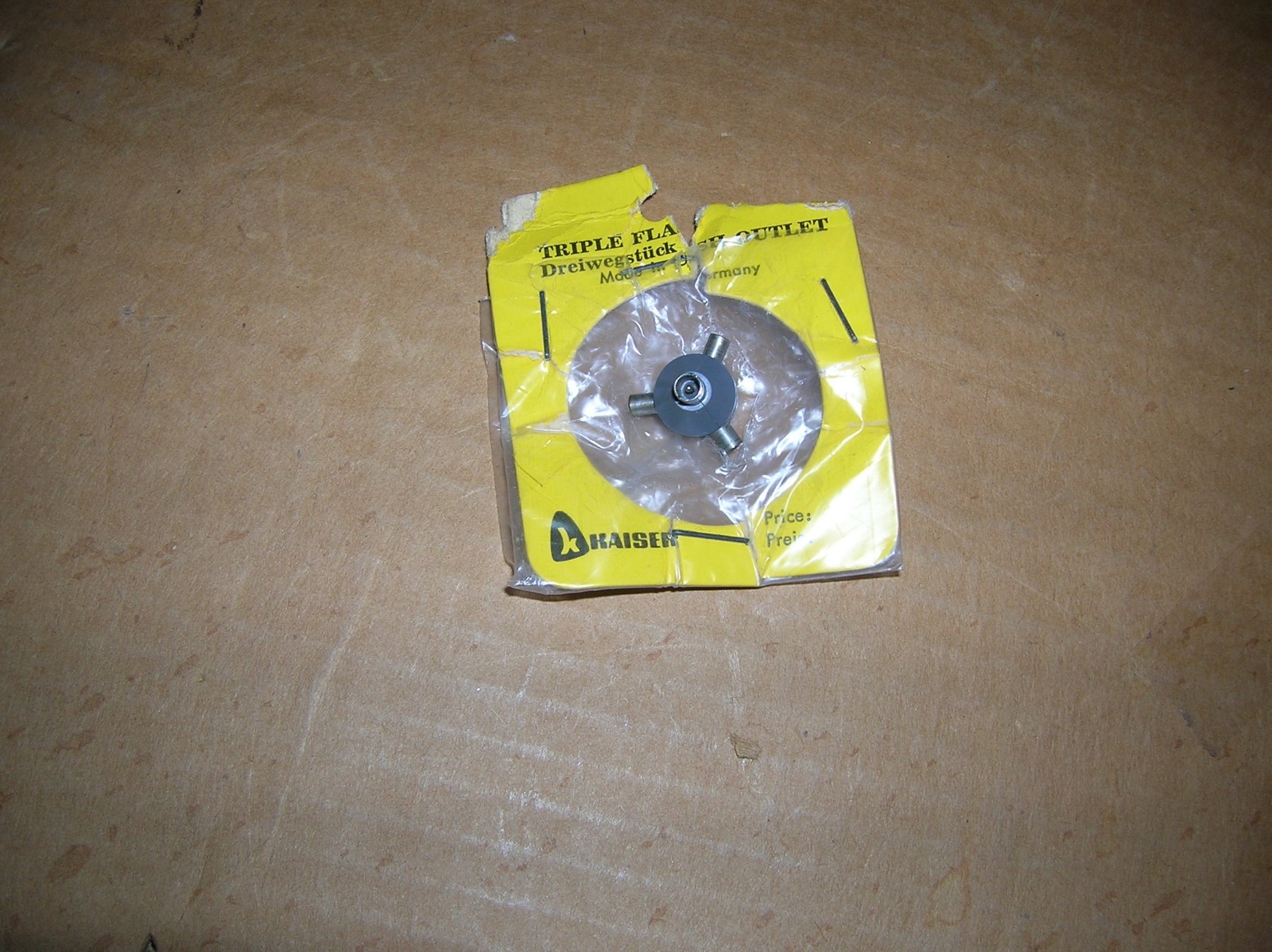 KAISER TRIPLE FLASH OUTLET