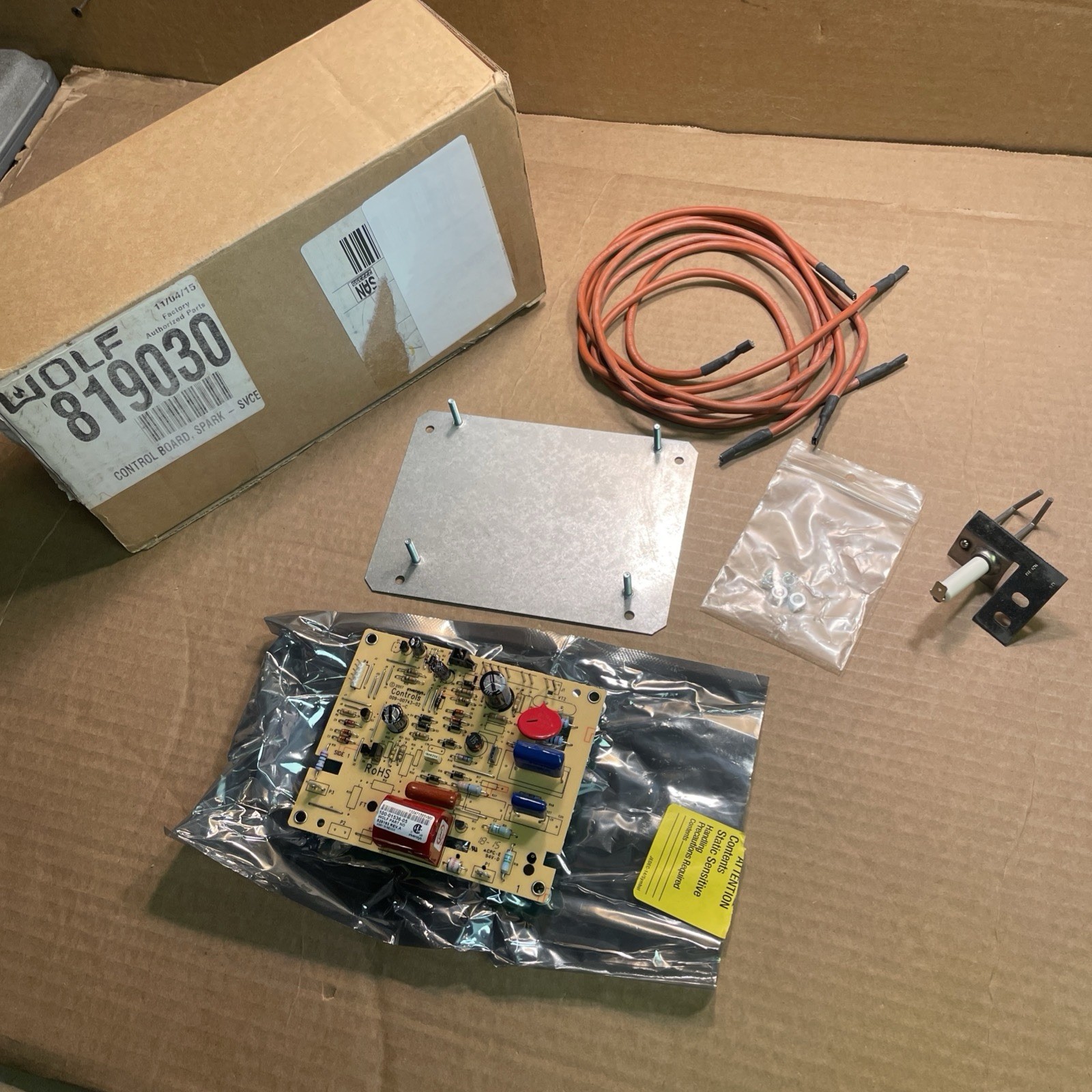 NEW IN BOX: Genuine Wolf 819030 Range Control Board Spark OEM Factory Certified