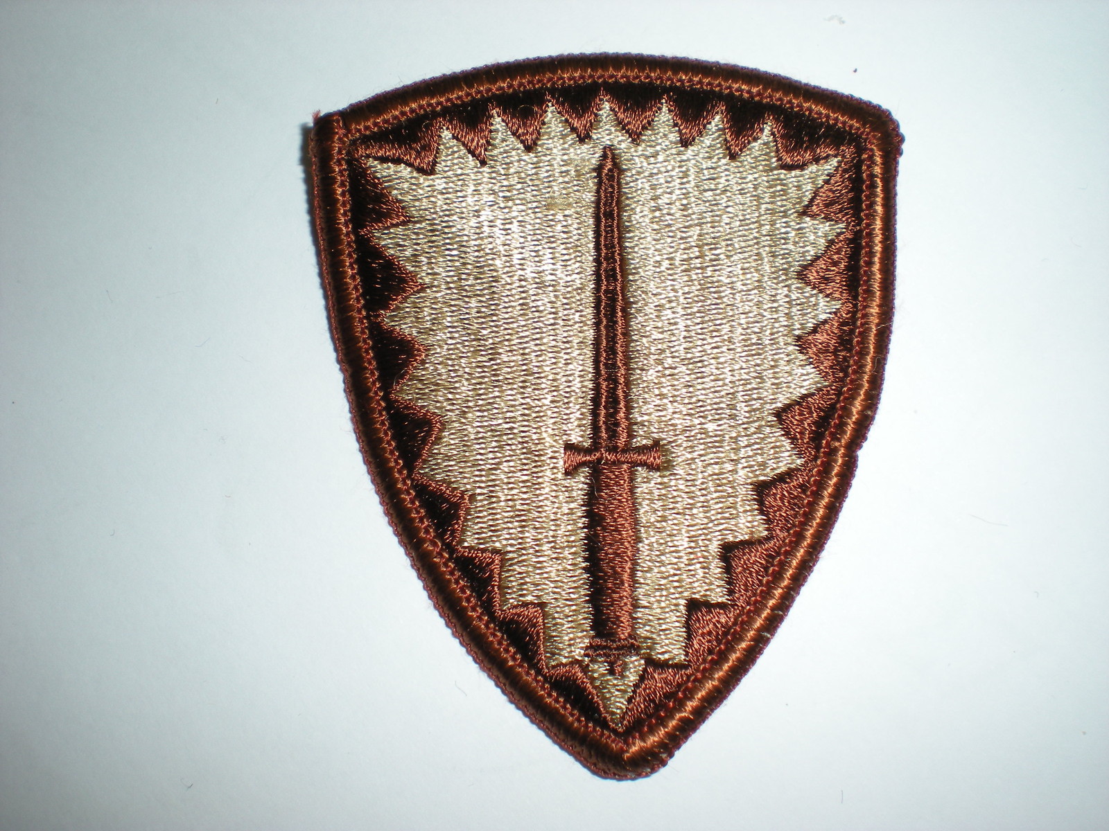 US ARMY SPECIAL OPERATIONS COMMAND EUROPE SOCEUR PATCH - DESERT