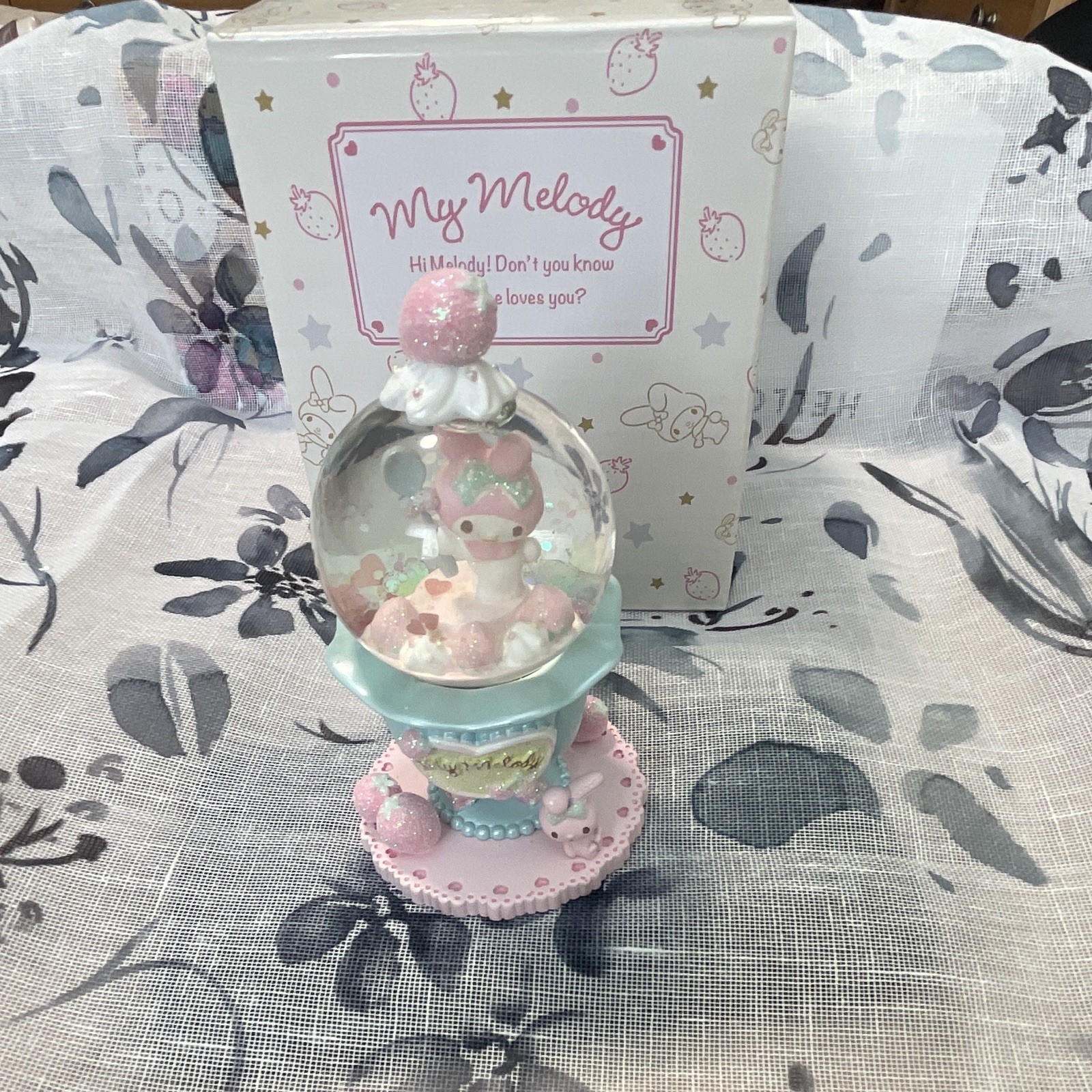Sanrio My Melody 2017 Glitter Water Snow Globe Figurine with Box - RARE