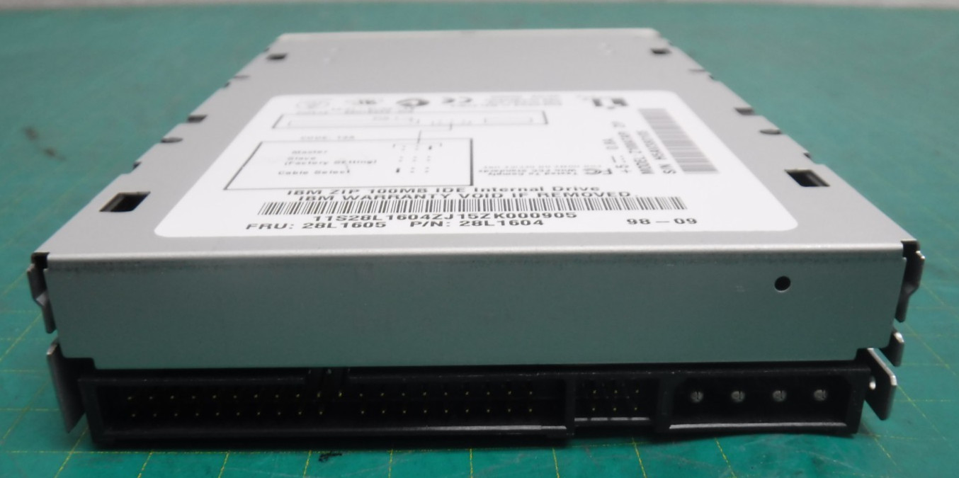 Iomega ZIP 100 Internal ATAPI Drive – Z100ATAPI (3.5")