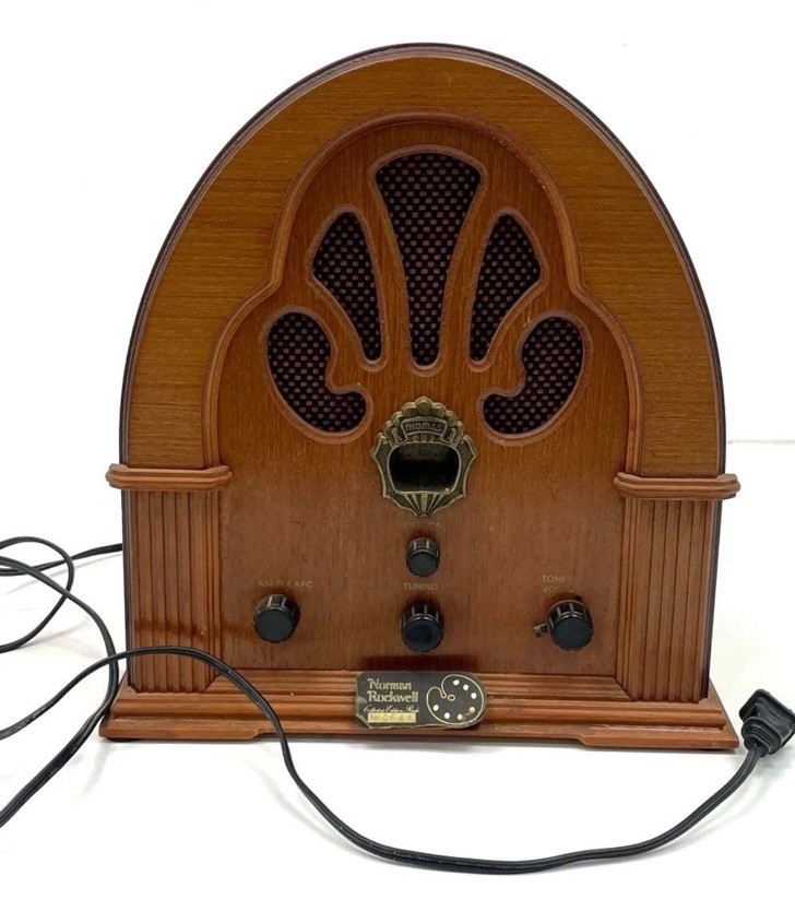 Norman Rockwell Collector's Edition Radio Model BD 109 by Thomas Circa 1986