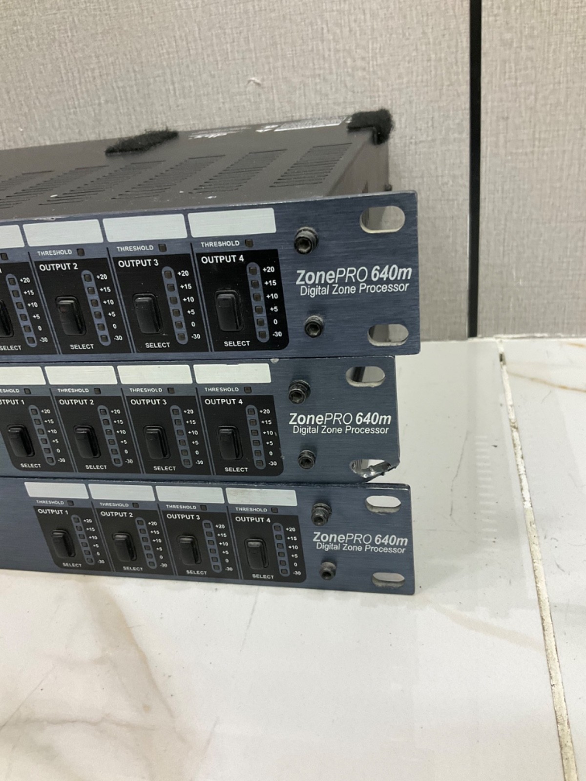 DBX ZONE PRO 640M DIGITAL ZONE PROCESSOR DBX640MV