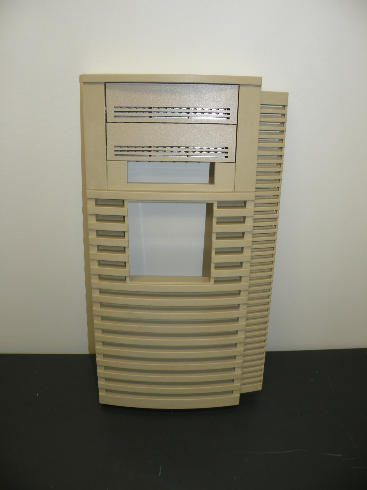 74-49275-01 RACKMOUNT FRONT BEZEL FOR DEC ALPHASERVER 1000 OR 1000A SERVERS