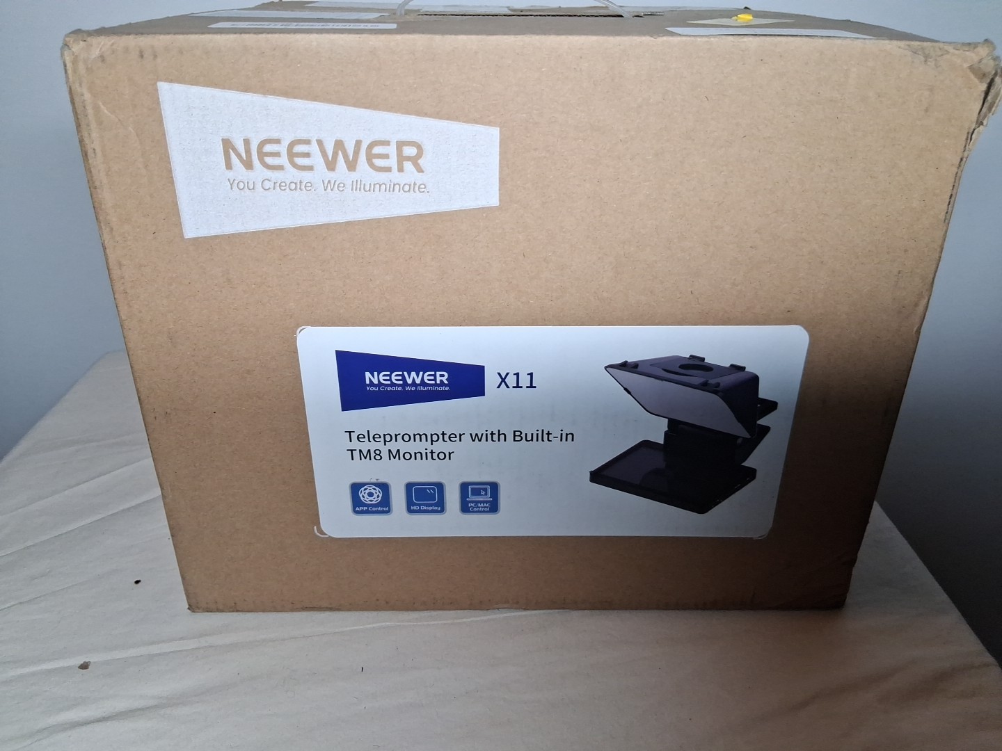NEEWER X11 11in Teleprompter with Monitor for Windows MacOS Camera Phone