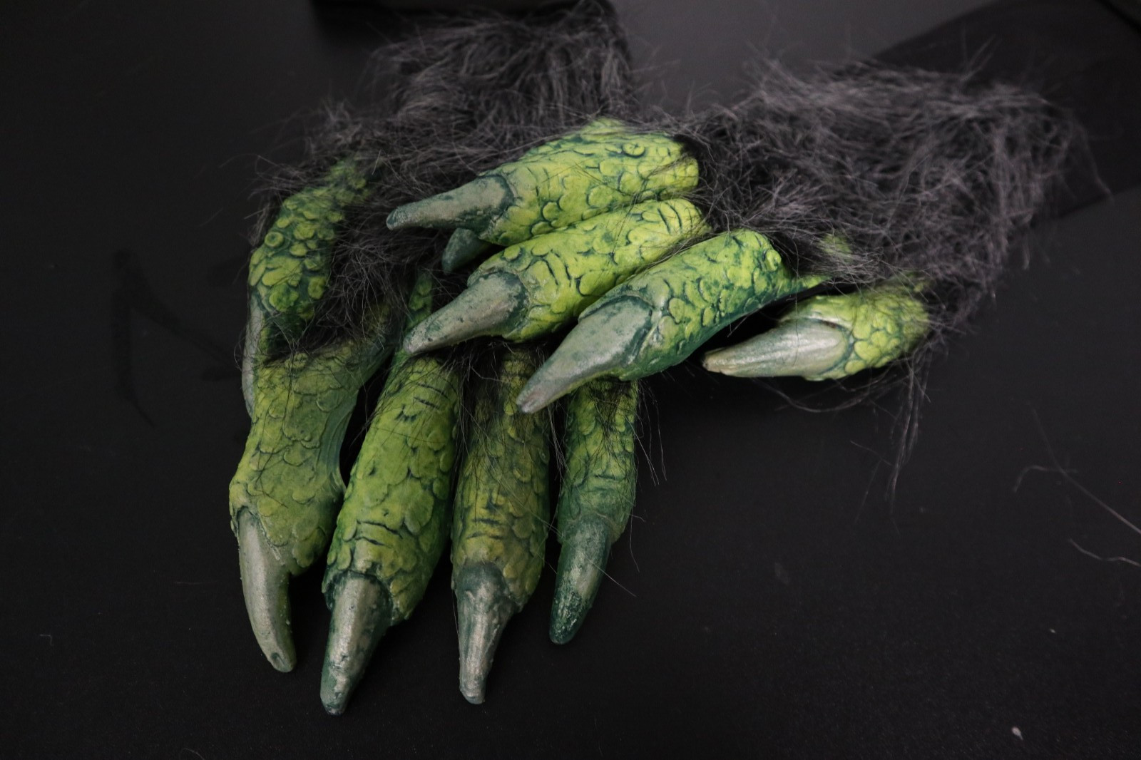 Beastly Monster Hands - Zagone Studios "Green Beast Gloves"