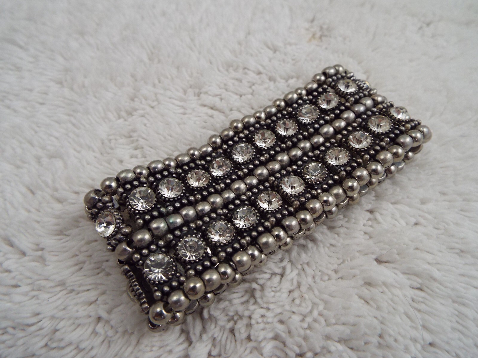 Silvertone Rhinestone Stretch Bracelet (C58)