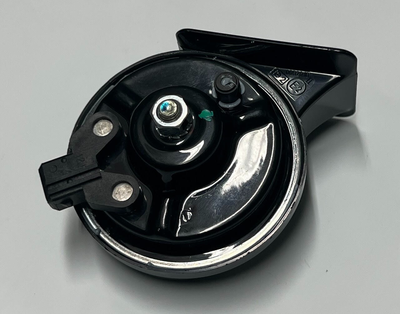 8084973 Genuine Volvo HORN OEM - NEW