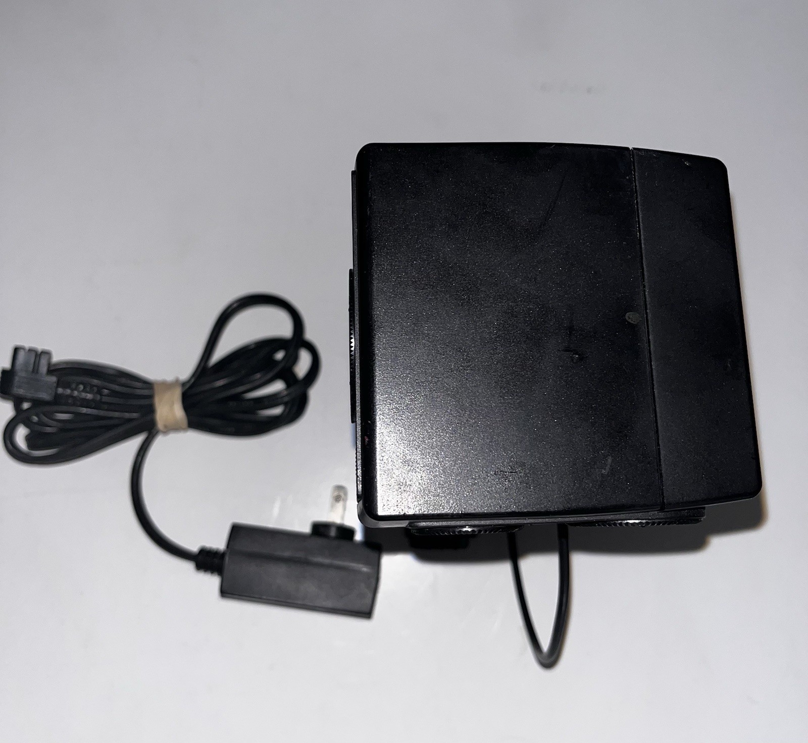 Sunpak Auto 511 Thyristor Flash W/AC Adaptor & Sync Cable