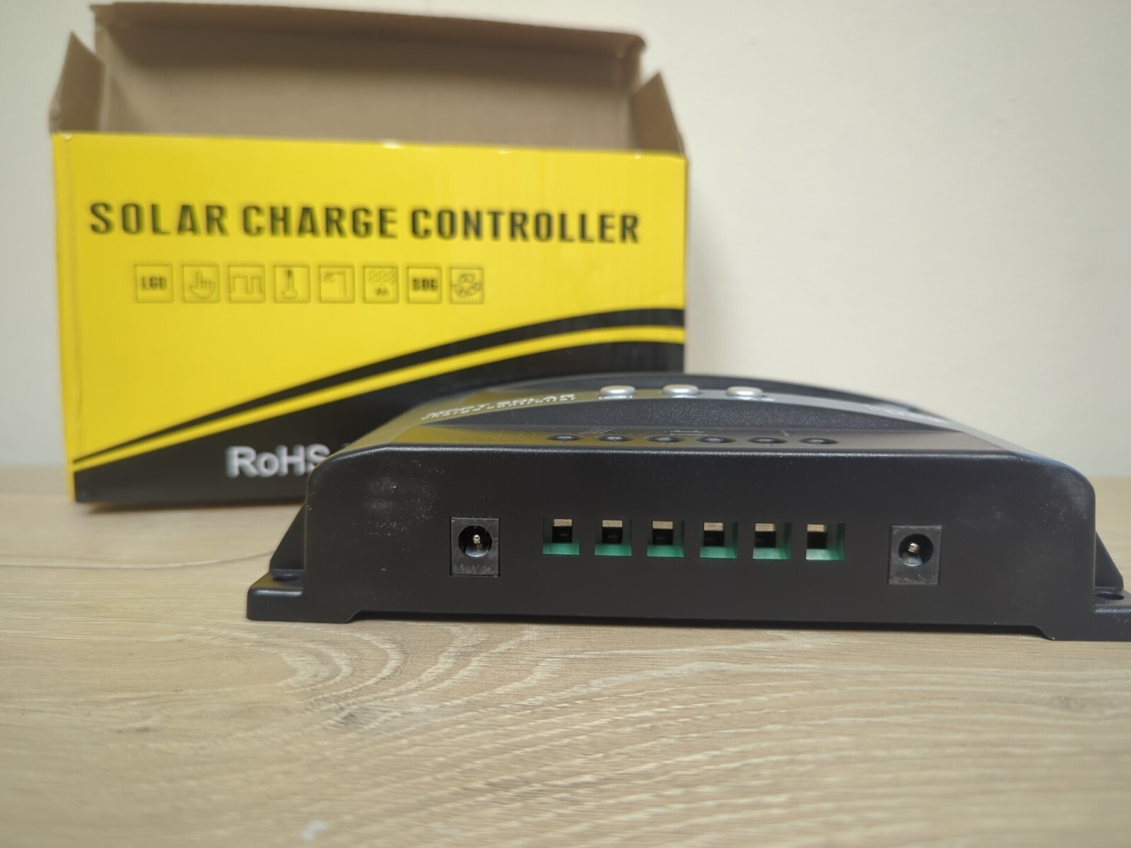 30A PWM Solar Charge Controller 12/24V Voltage Regulator Battery Charger LCD USB
