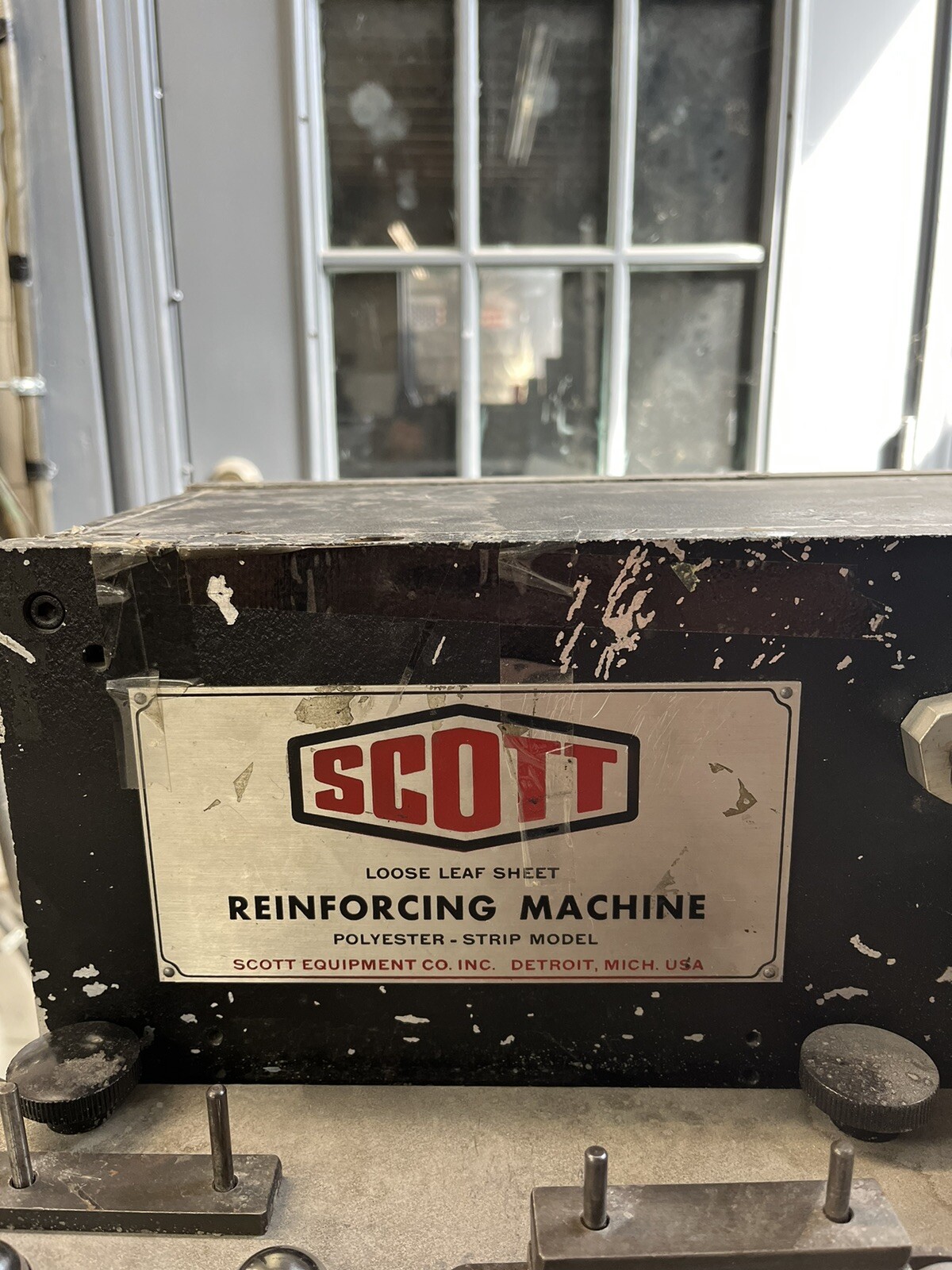 Scott Reinforcing Machine