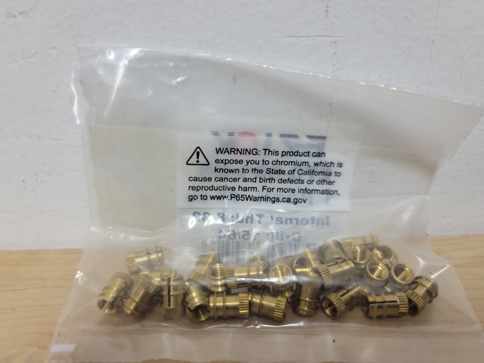 (25) E-Z LOK E-Z Fin™ Threaded Inserts For Soft Wood or Plastic Double Fin 8-32