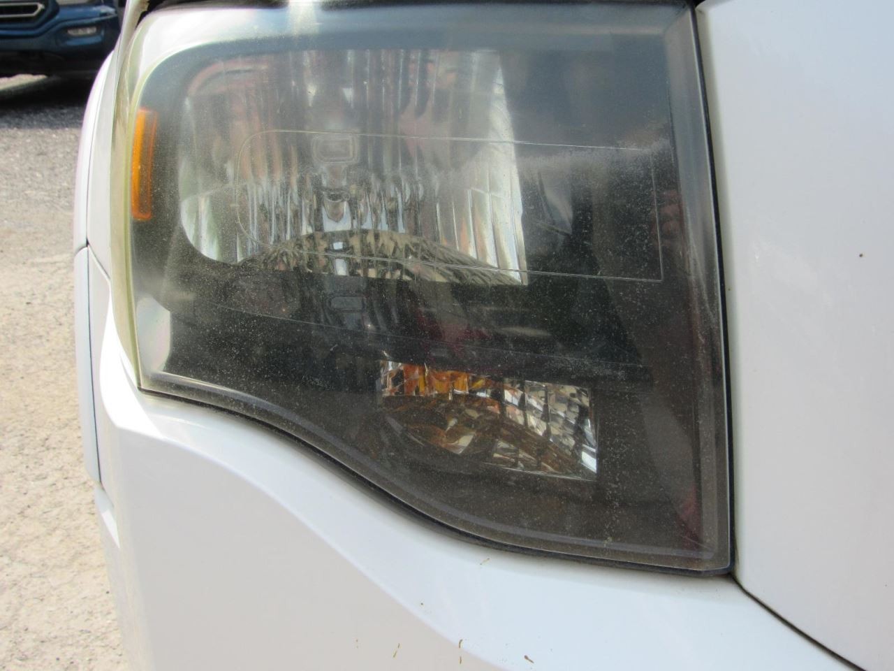 EXPEDITON 2009 Glove Box 1058528