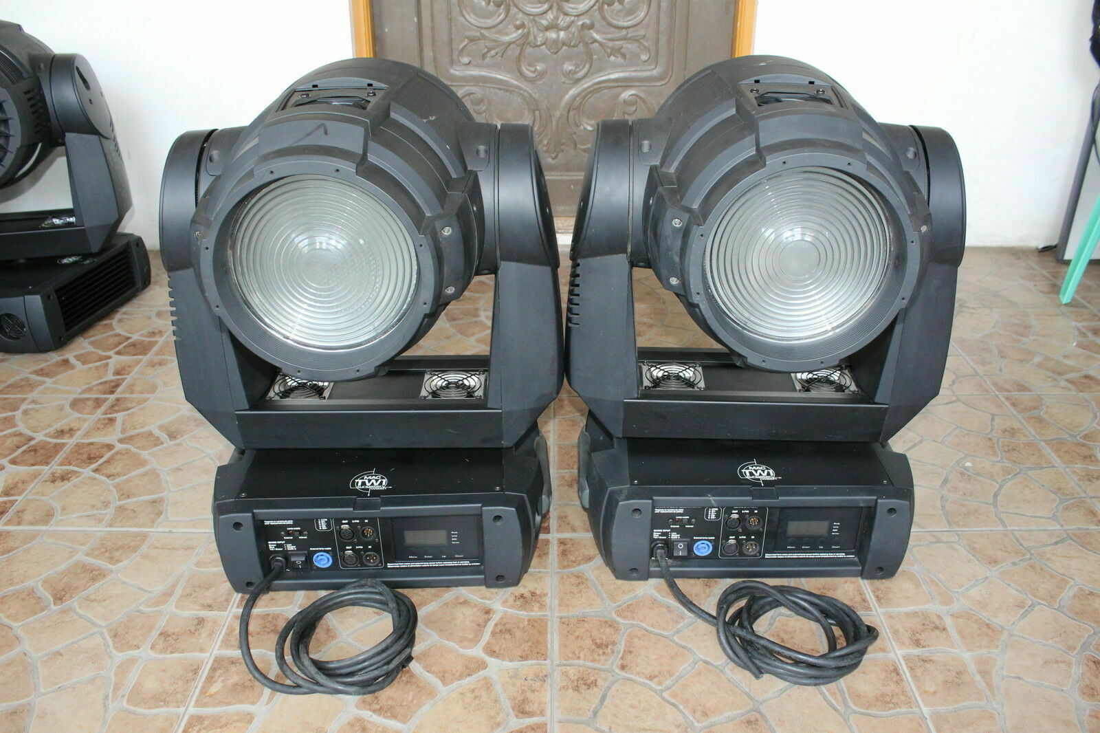 Lot 2 Units Martin MAC TW1 MACTW1 Tungsten Wash Moving Head 80V Fast Shipping