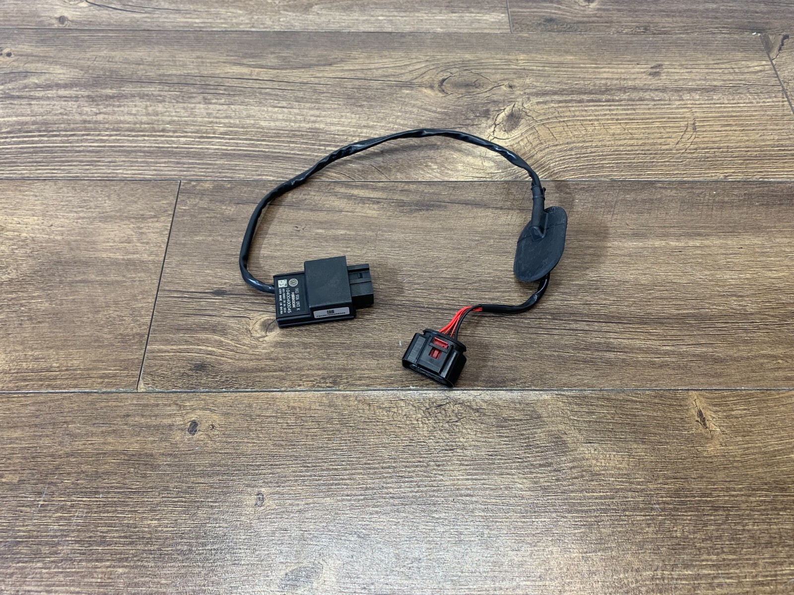 VW Passat CC Golf AUDI A3 2.0L/1.8L Engine Fuel Pump Control Module NEW OEM