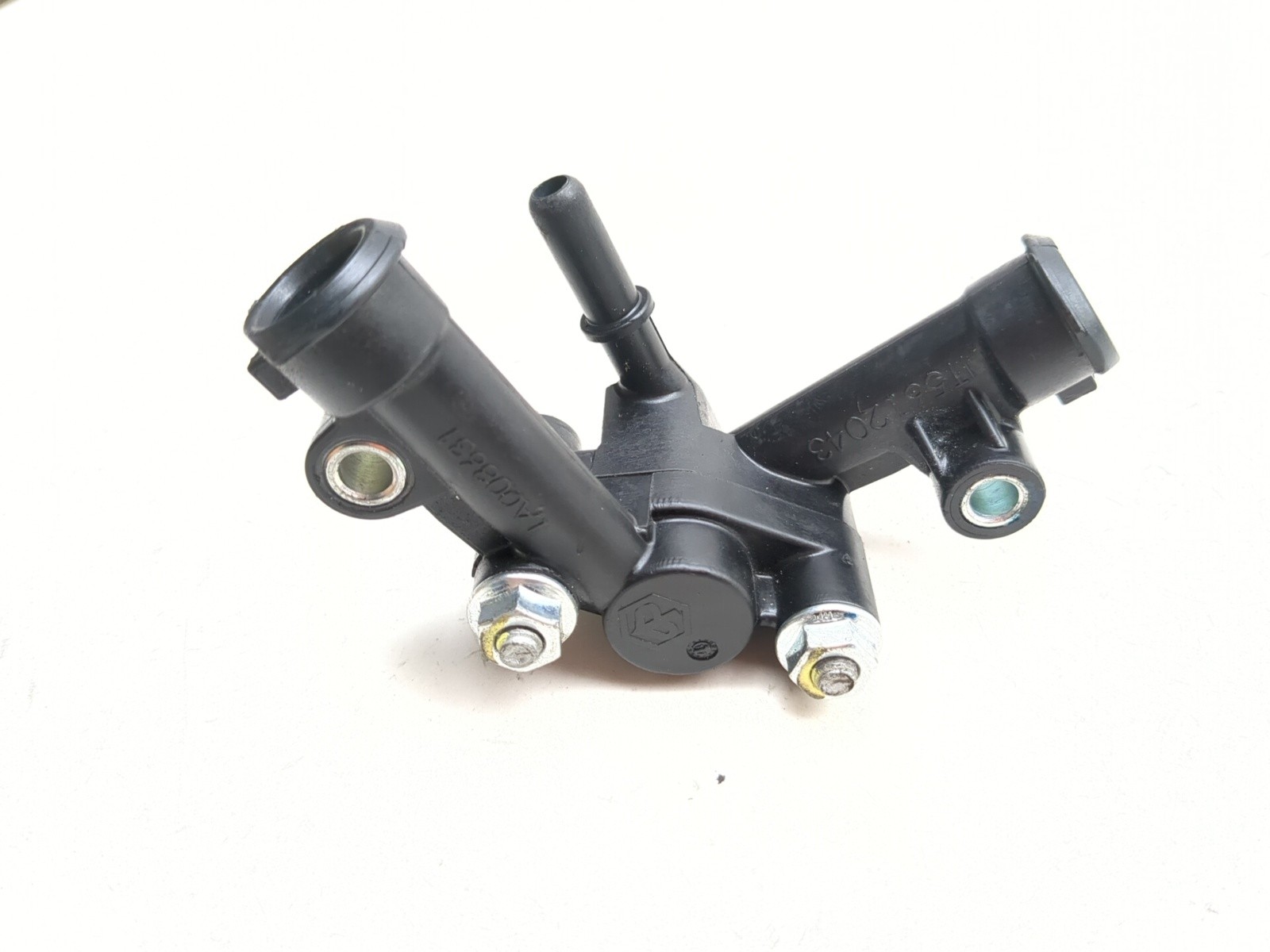 17-20 Aprilia Shiver 900 Navi Front Throttle Body Fuel Injector Support Rail