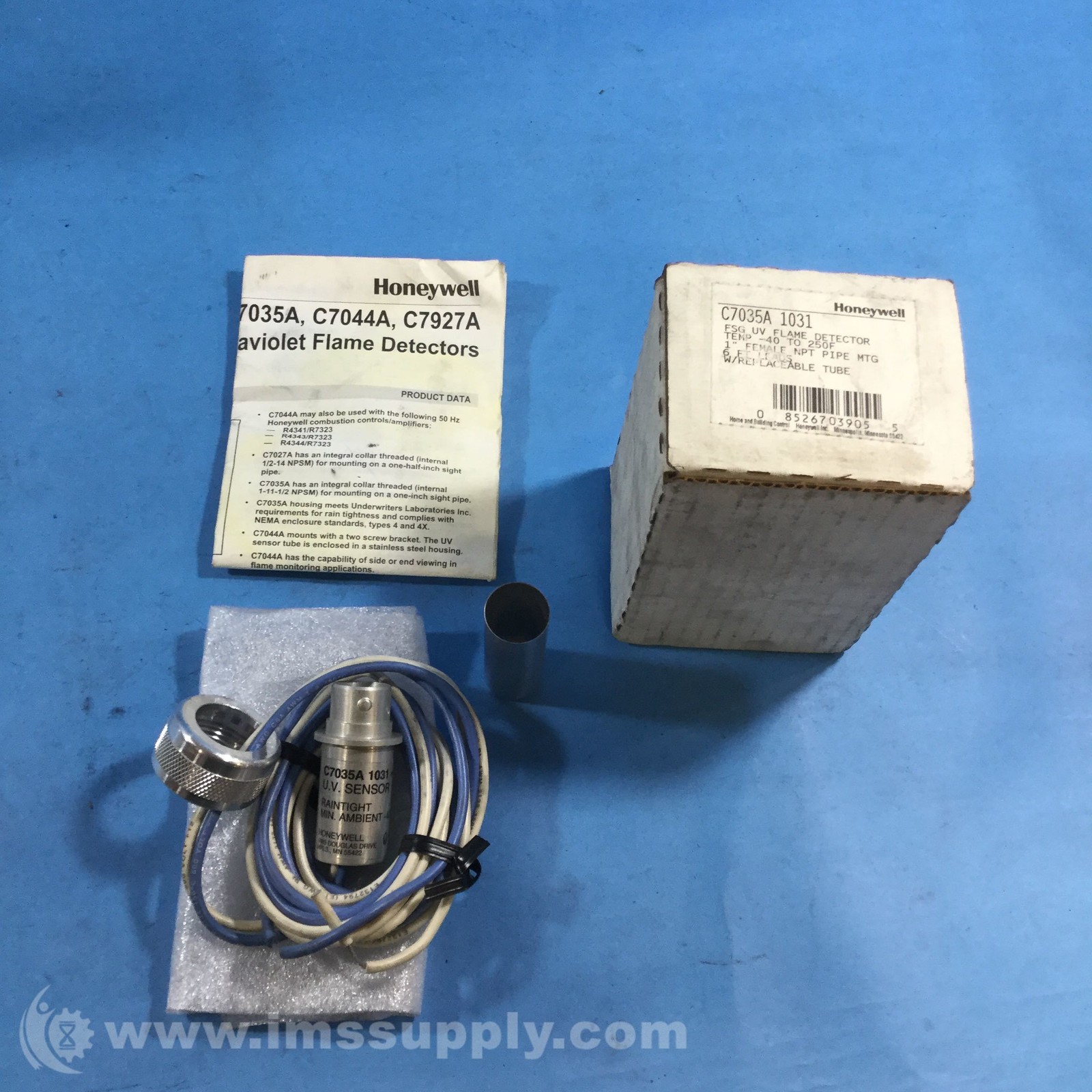 Honeywell C7035A 1031 Ultraviolet Flame Detector Sensor, NEMA FNOB
