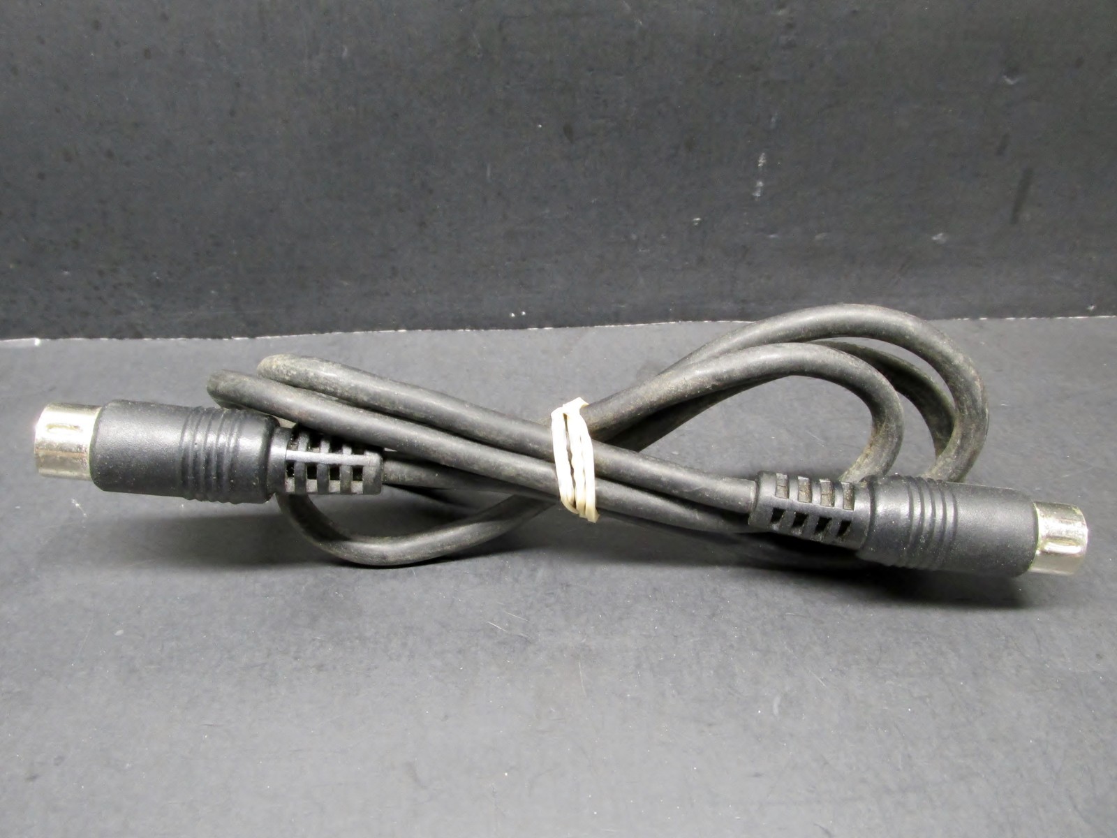 Commodore 64. 6 Pin , 45" Black Cable.
