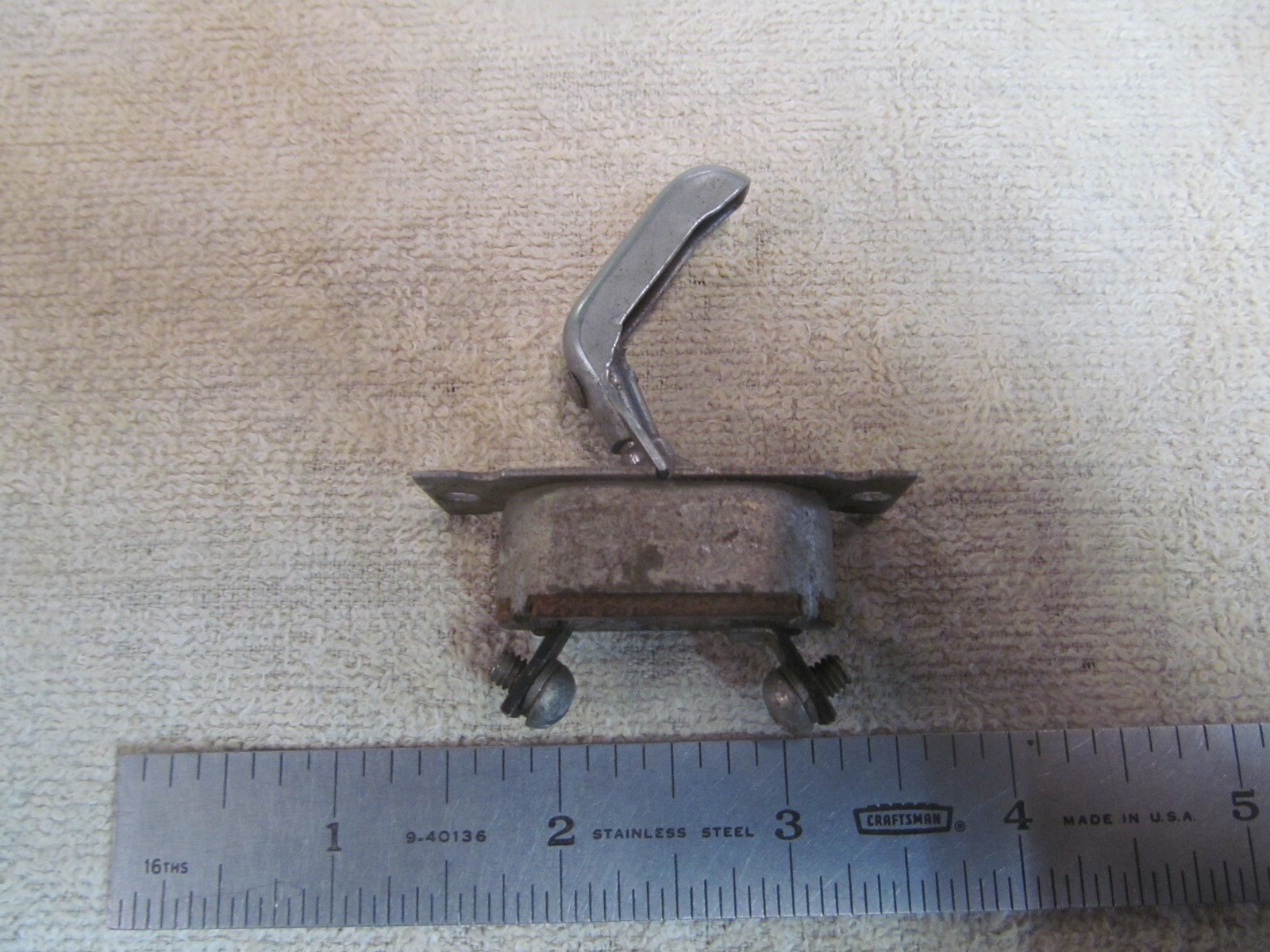 NOS CUTLER-HAMMER MOMENTARY DIP SWITCH, 5 AMP-125 VAC, 35 AMP-24 VOLT, USA MADE.