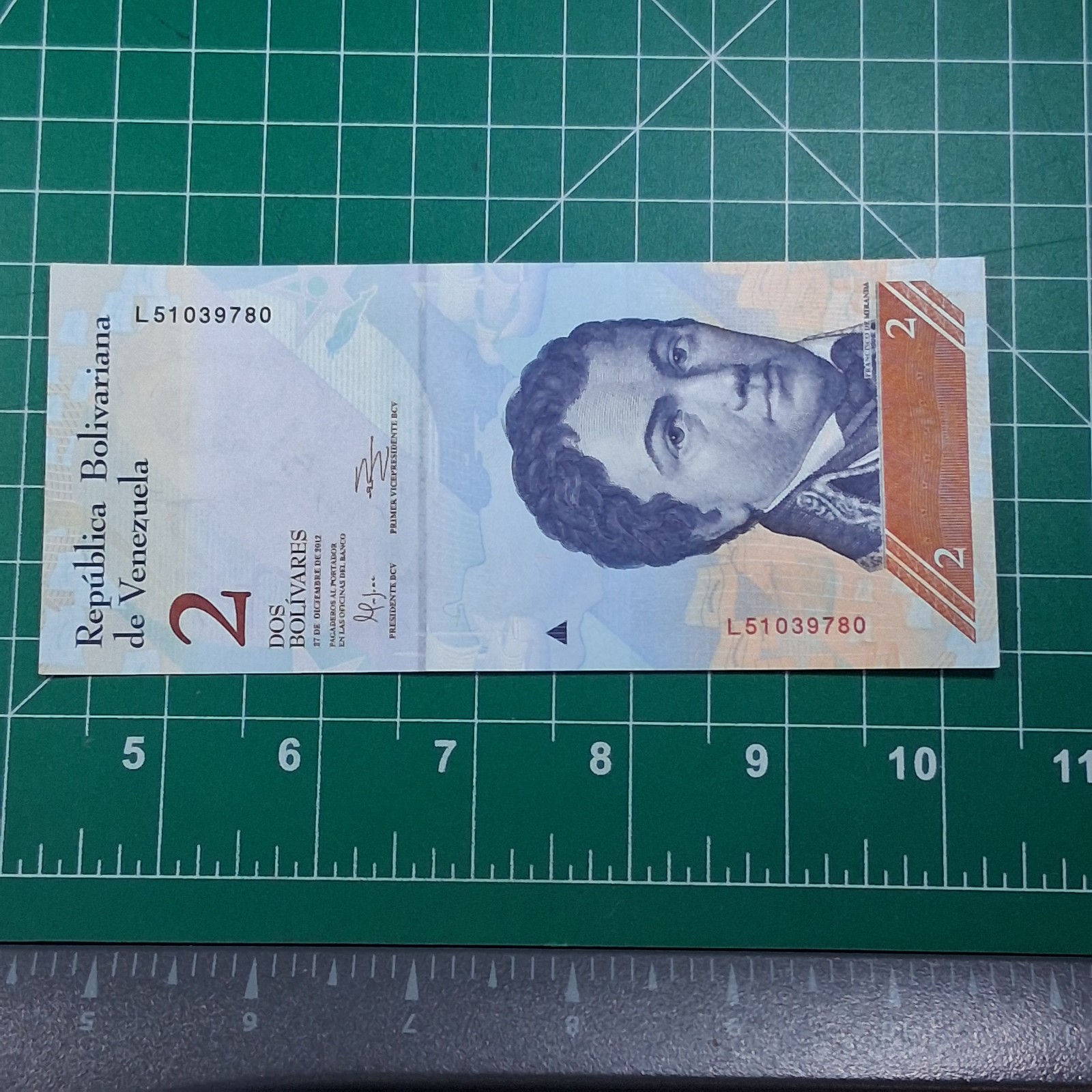 2012 Venezuela 2 Bolivares Francisco De Miranda / River Dolphins Paper Bill