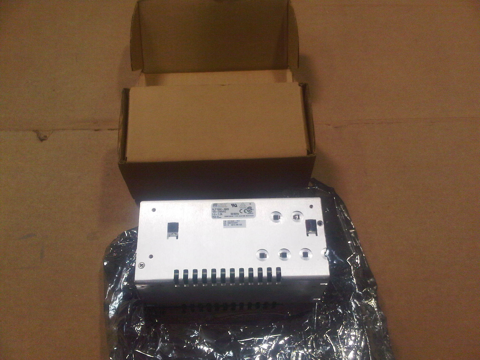 NEW ARTESYN NLP150H-9605 100-240VAC 721653-751 AC/DC POWER SUPPLY