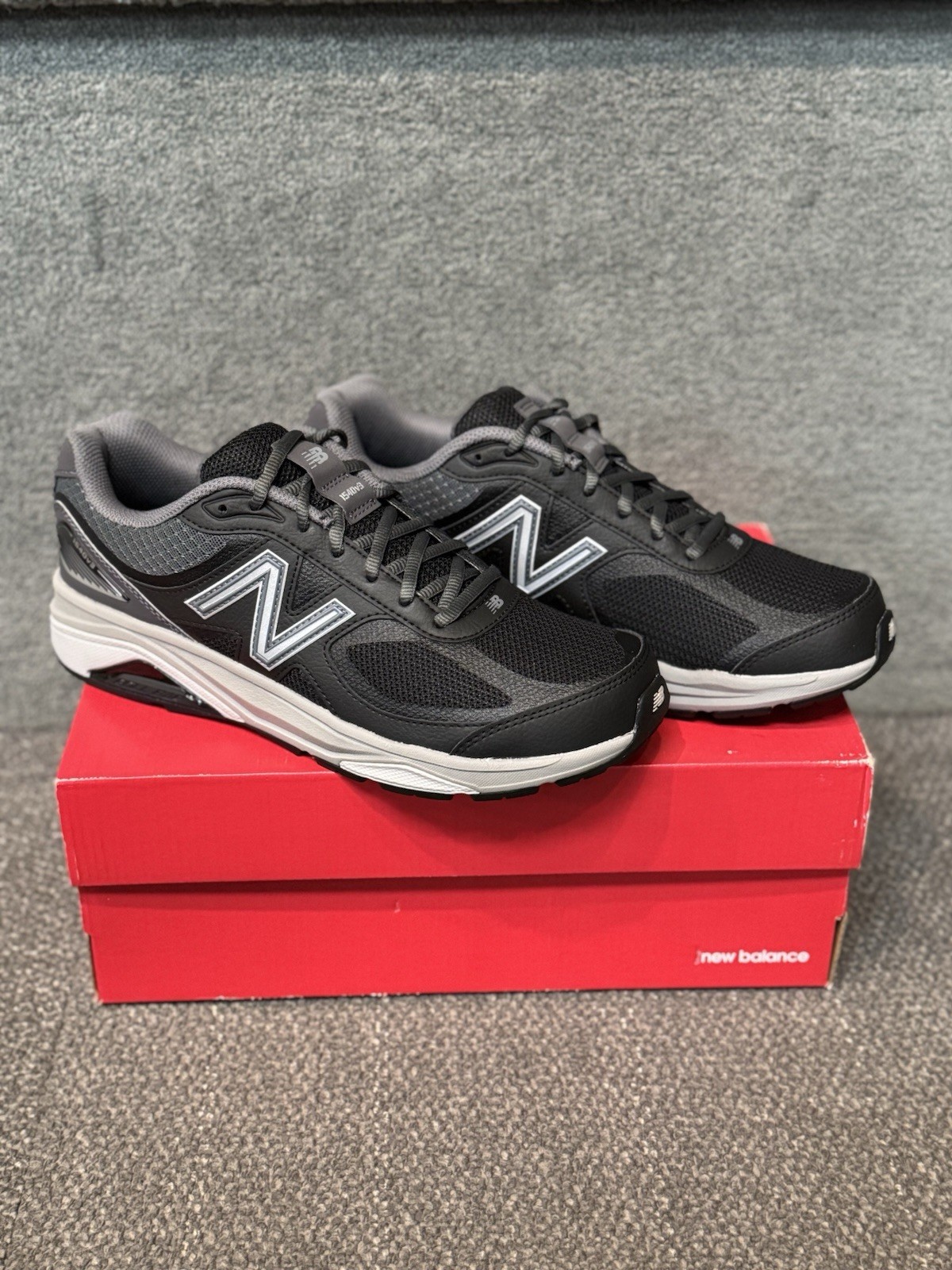 New Balance M1540BK3 Running Trainer Sneakers- SIZE 9.5D